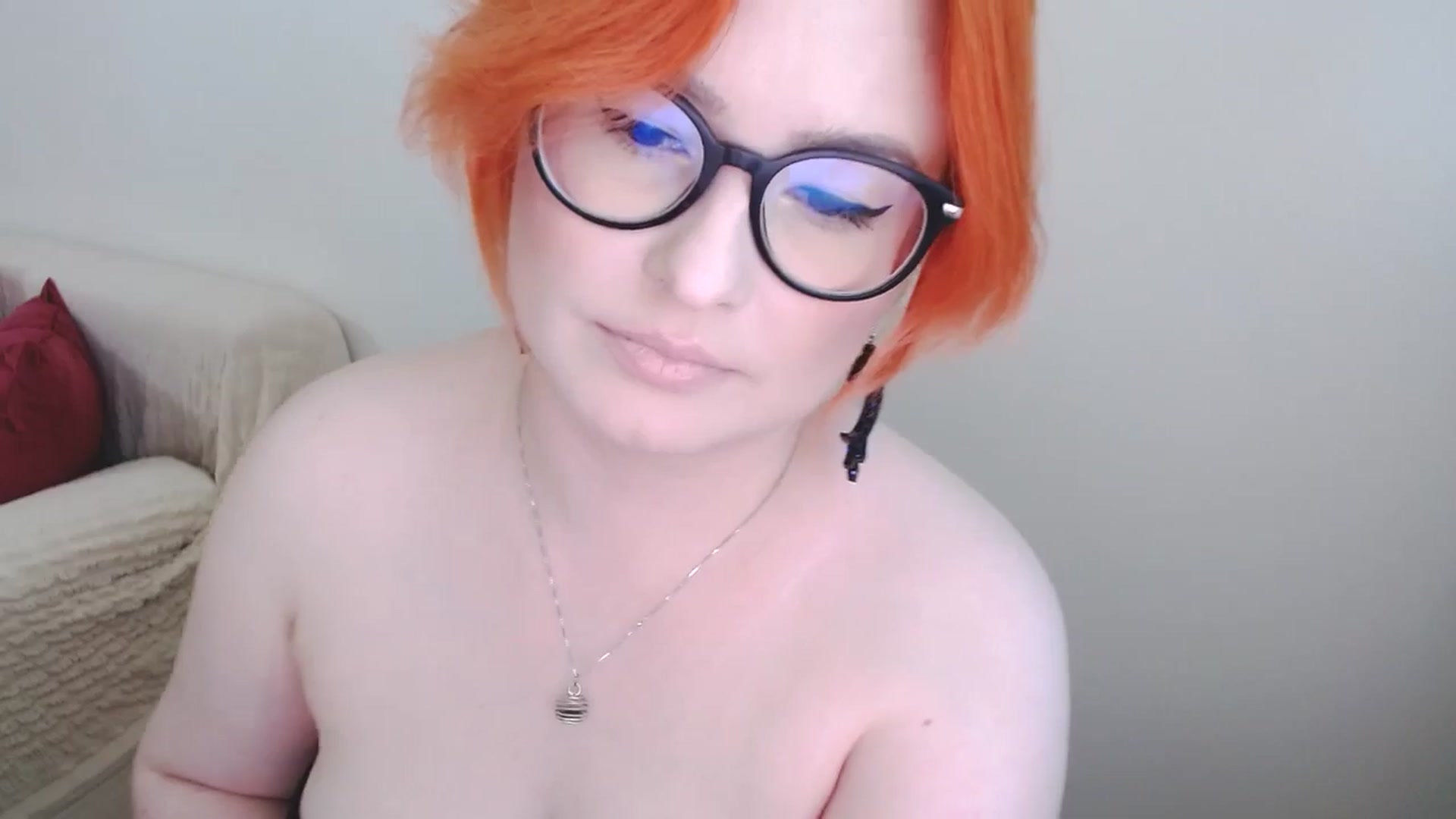 Gallery image thumbnail from EvaStar19's myfreecams stream on, 09/28/2024, 09:51 image 11 of 20