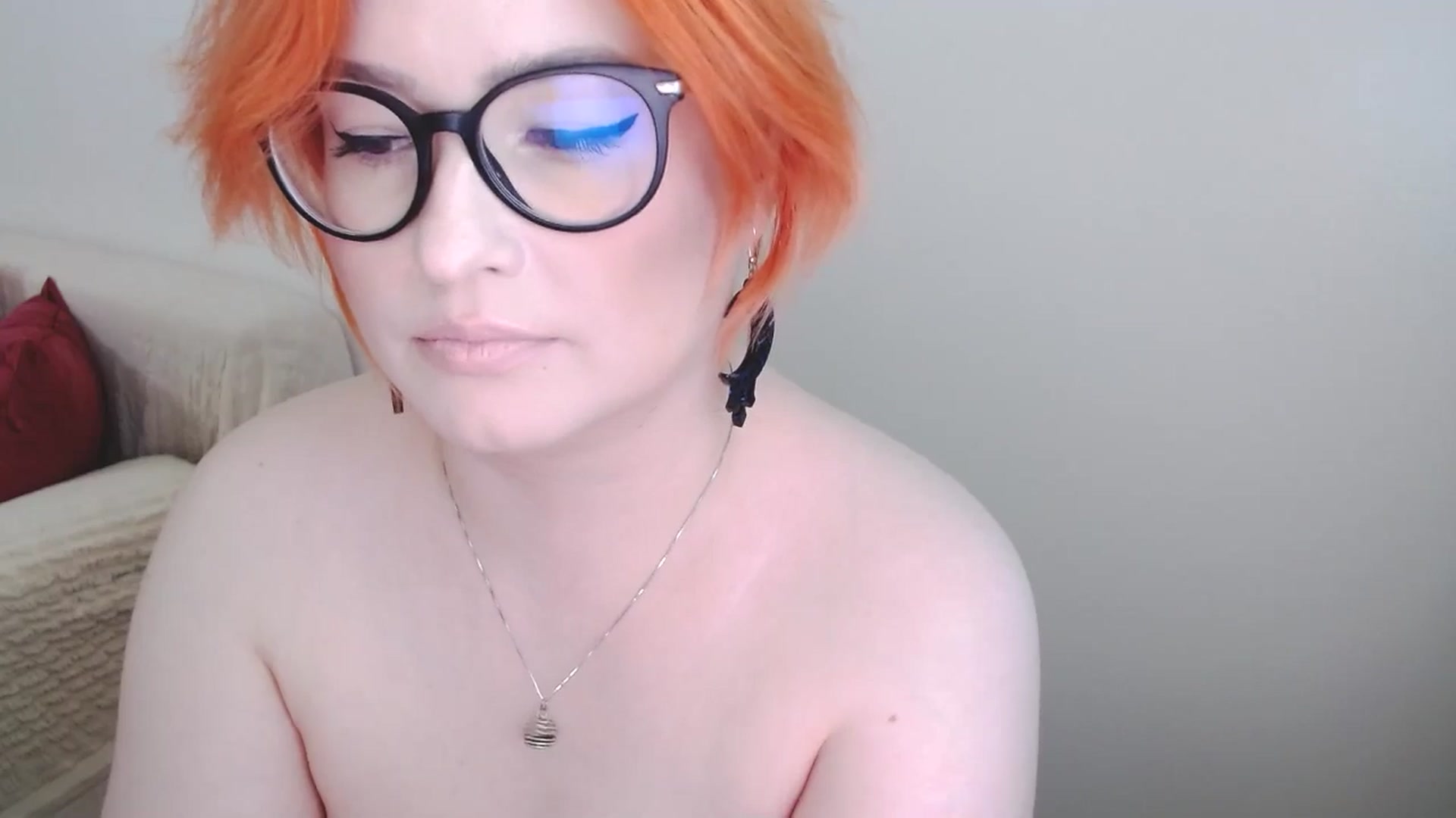 Gallery image thumbnail from EvaStar19's myfreecams stream on, 09/28/2024, 09:51 image 9 of 20