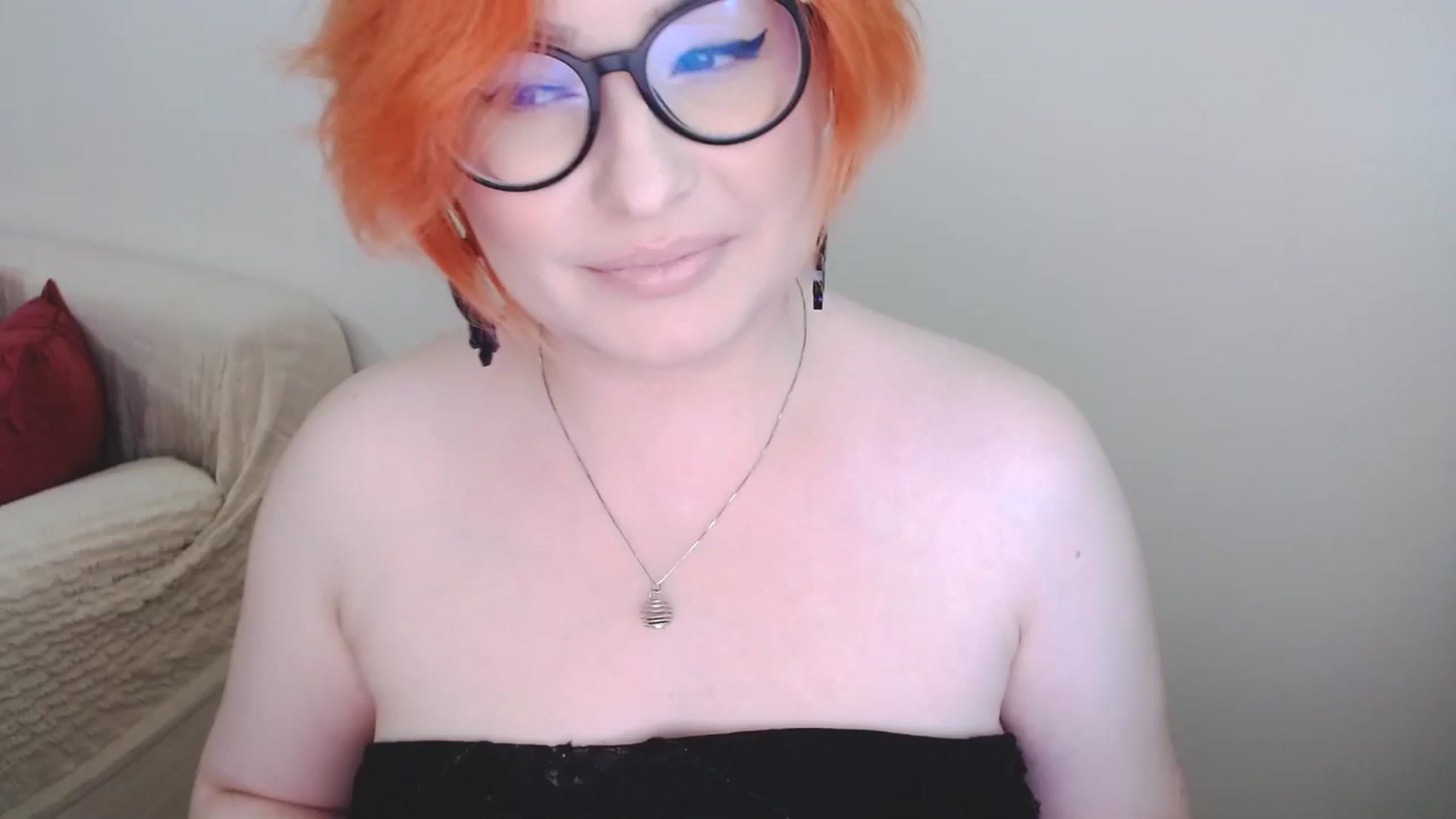 Gallery image thumbnail from EvaStar19's myfreecams stream on, 09/28/2024, 09:51 image 1 of 20