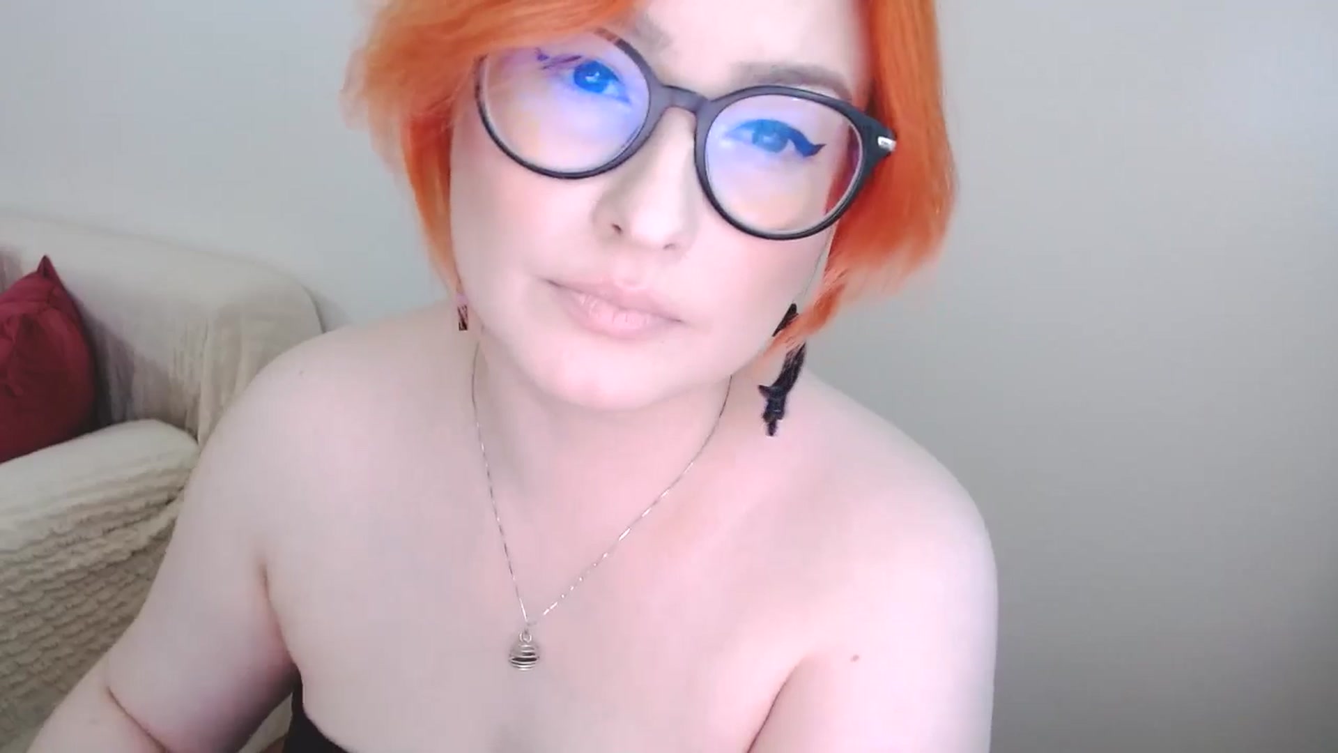 Gallery image thumbnail from EvaStar19's myfreecams stream on, 09/28/2024, 09:51 image 15 of 20