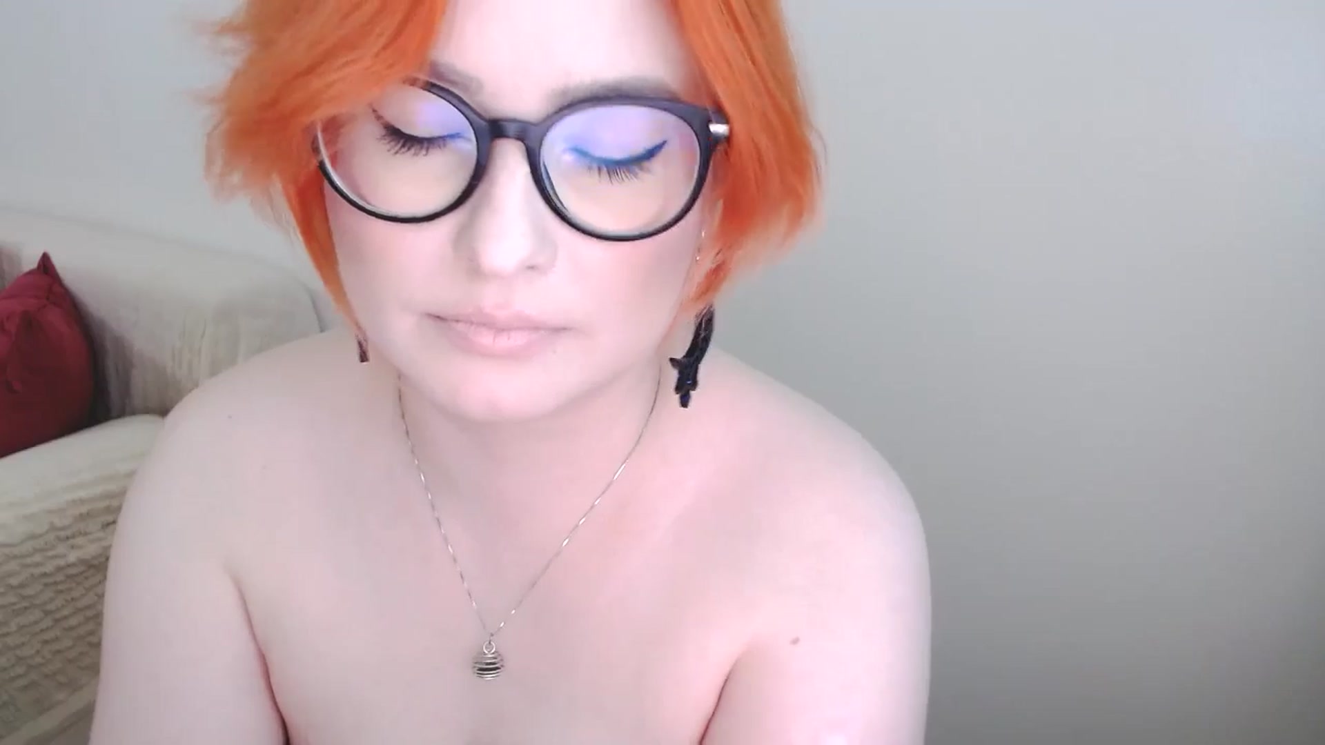 Gallery image thumbnail from EvaStar19's myfreecams stream on, 09/28/2024, 09:51 image 13 of 20