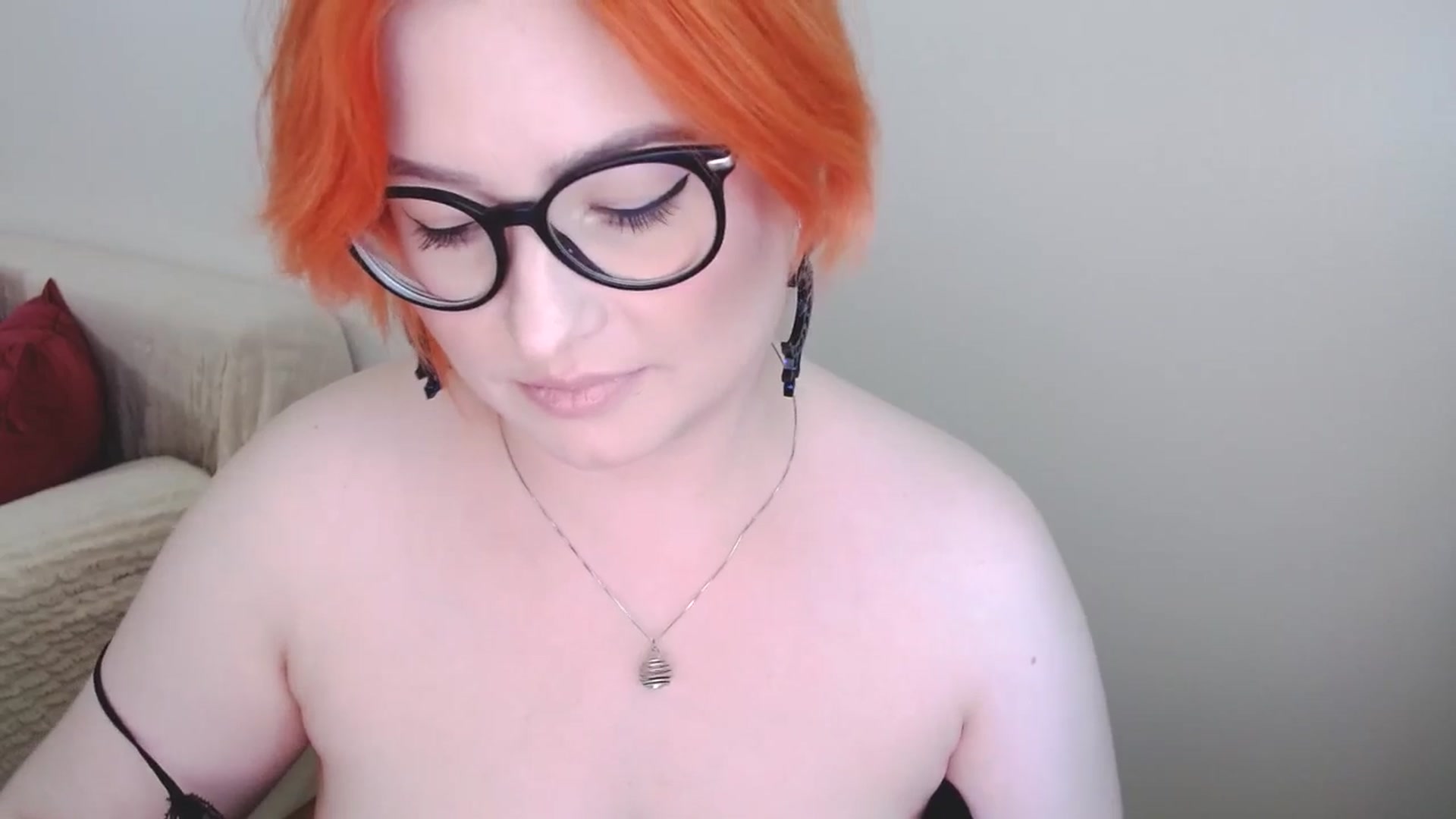 Gallery image thumbnail from EvaStar19's myfreecams stream on, 09/28/2024, 10:49 image 16 of 20
