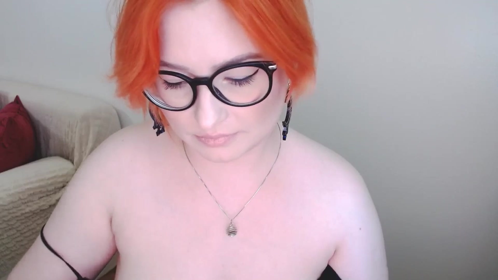 Gallery image thumbnail from EvaStar19's myfreecams stream on, 09/28/2024, 10:49 image 19 of 20