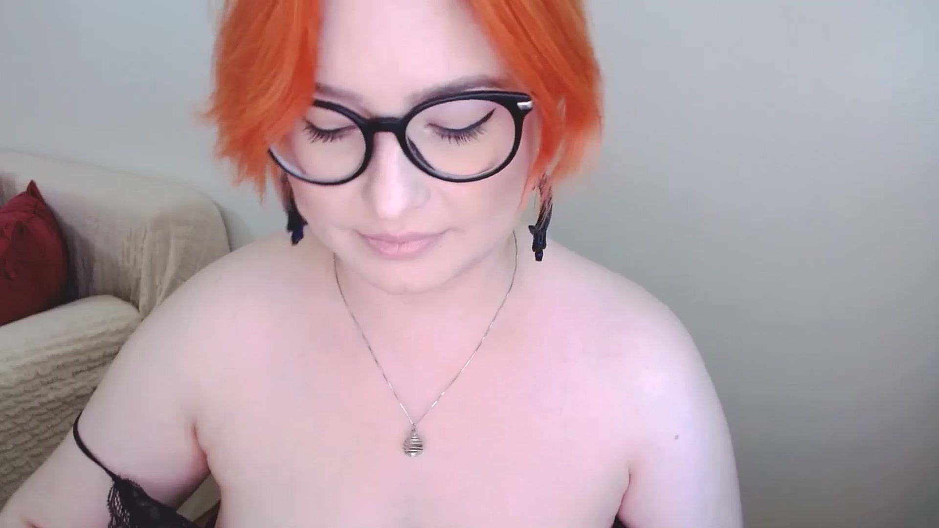Gallery image thumbnail from EvaStar19's myfreecams stream on, 09/28/2024, 10:49 image 8 of 20