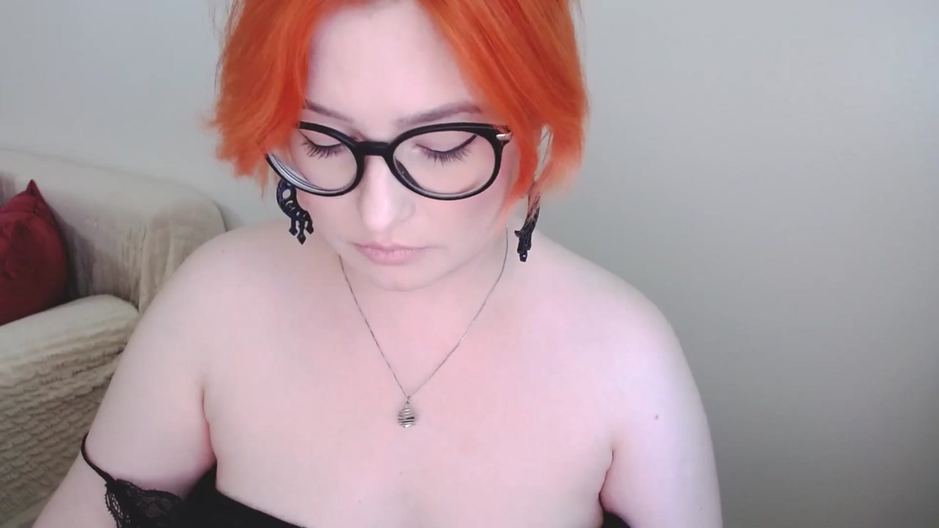 Gallery image thumbnail from EvaStar19's myfreecams stream on, 09/28/2024, 10:49 image 4 of 20