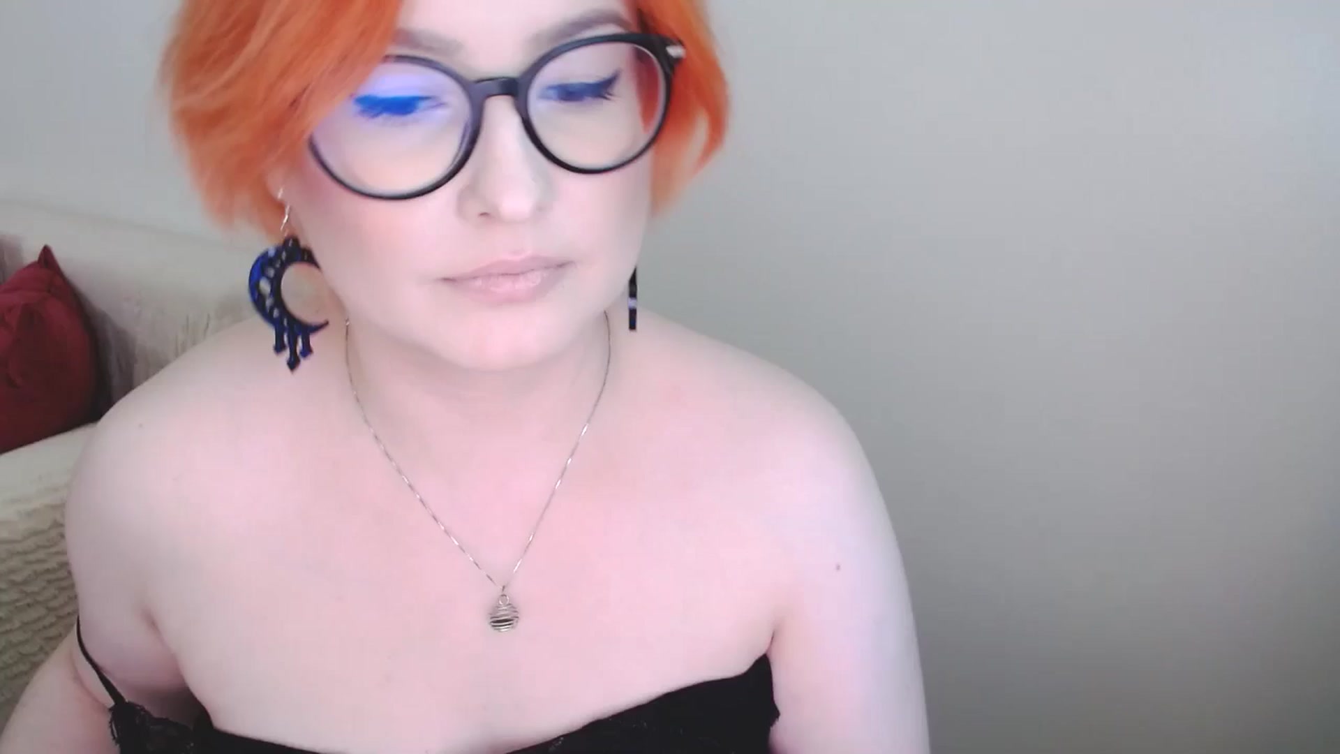 Gallery image thumbnail from EvaStar19's myfreecams stream on, 09/28/2024, 11:39 image 11 of 20