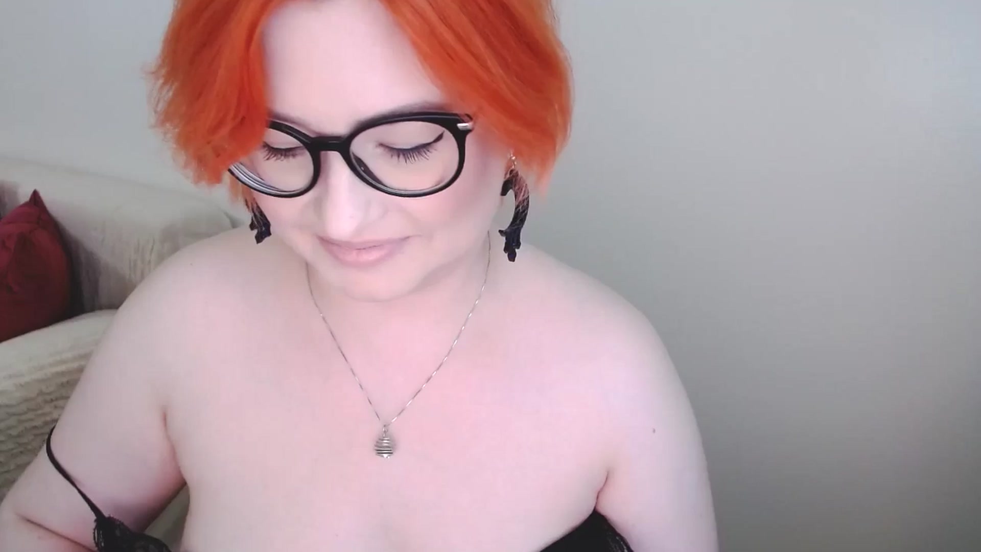 Gallery image thumbnail from EvaStar19's myfreecams stream on, 09/28/2024, 13:10 image 10 of 20