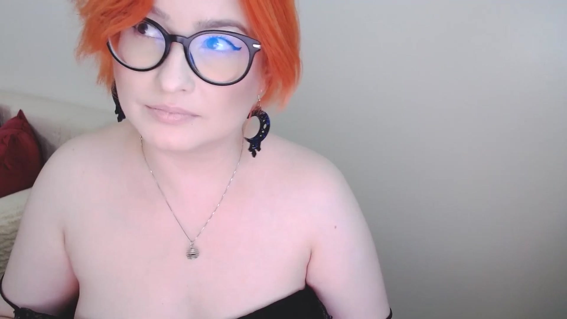 Gallery image thumbnail from EvaStar19's myfreecams stream on, 09/28/2024, 13:10 image 8 of 20