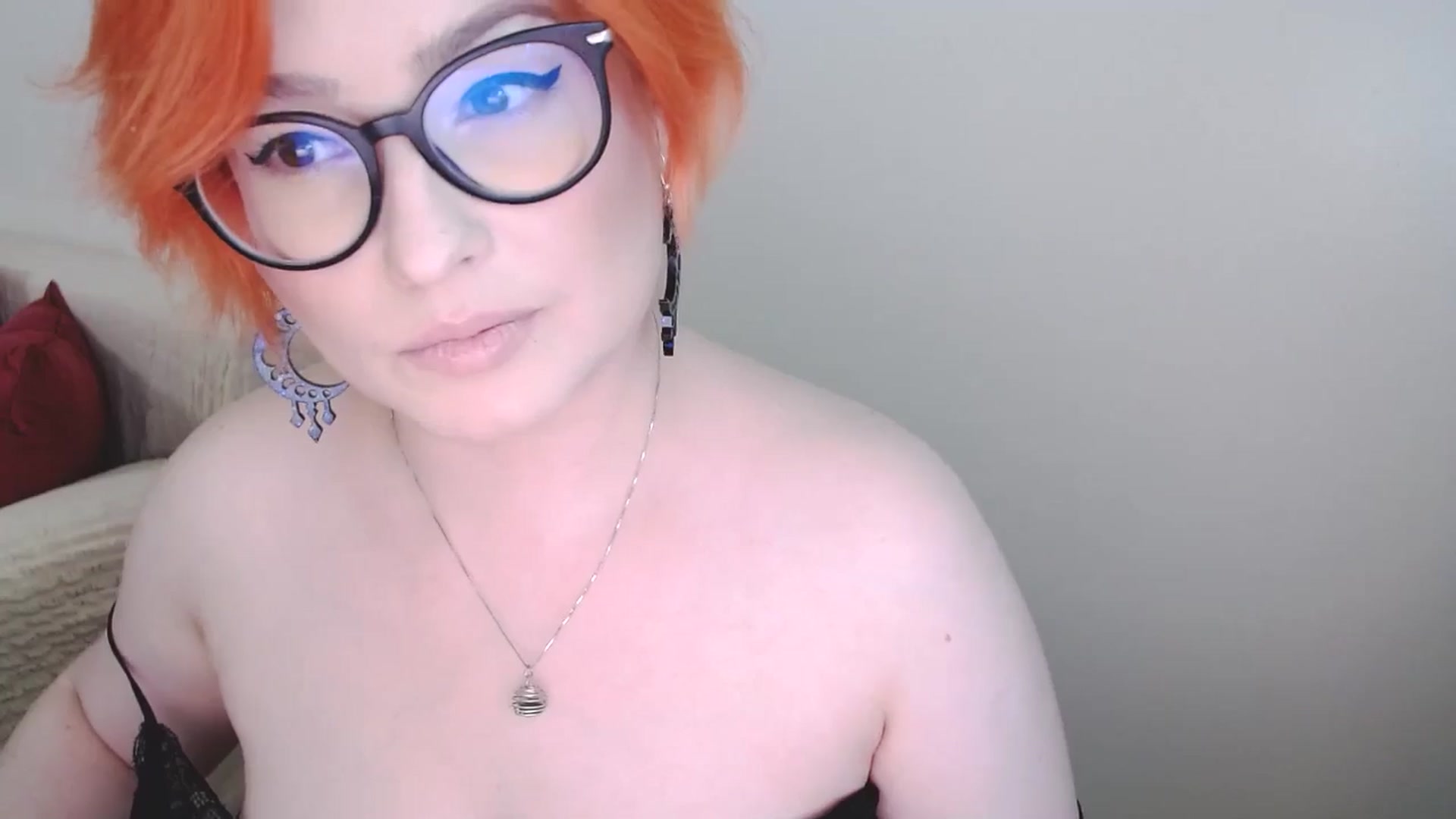 Gallery image thumbnail from EvaStar19's myfreecams stream on, 09/28/2024, 13:10 image 4 of 20