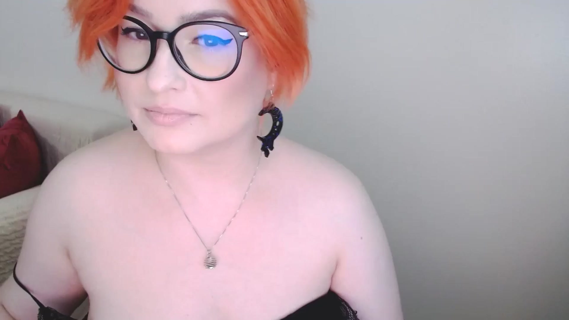 Gallery image thumbnail from EvaStar19's myfreecams stream on, 09/28/2024, 13:10 image 9 of 20