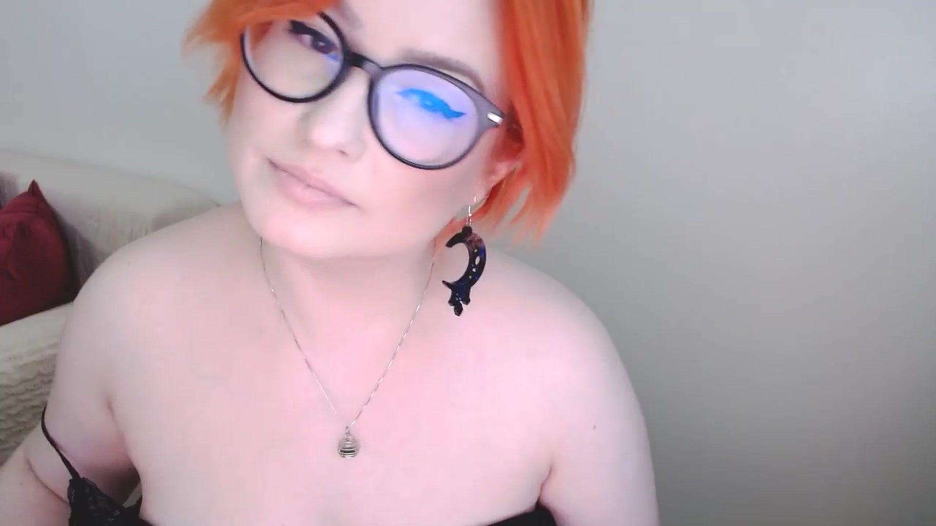 Gallery image thumbnail from EvaStar19's myfreecams stream on, 09/28/2024, 13:10 image 7 of 20
