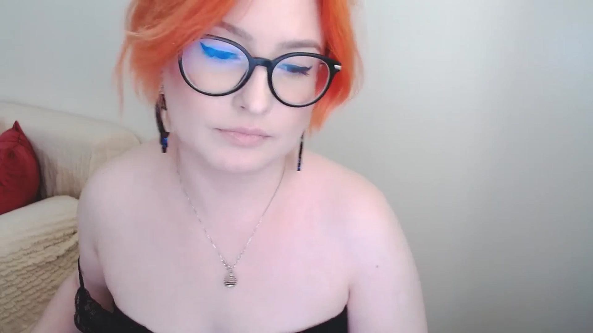 Gallery image thumbnail from EvaStar19's myfreecams stream on, 09/28/2024, 15:16 image 19 of 20