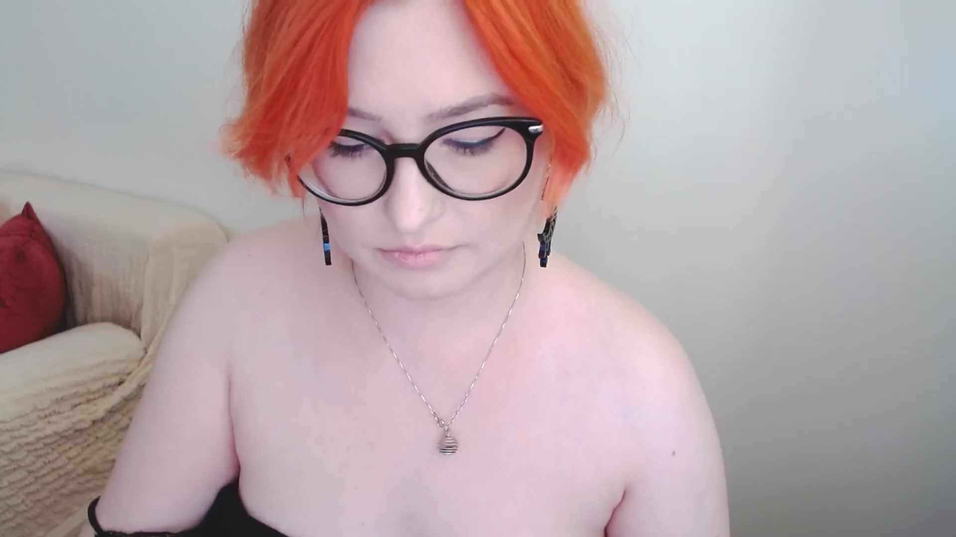 Gallery image thumbnail from EvaStar19's myfreecams stream on, 09/28/2024, 15:16 image 14 of 20