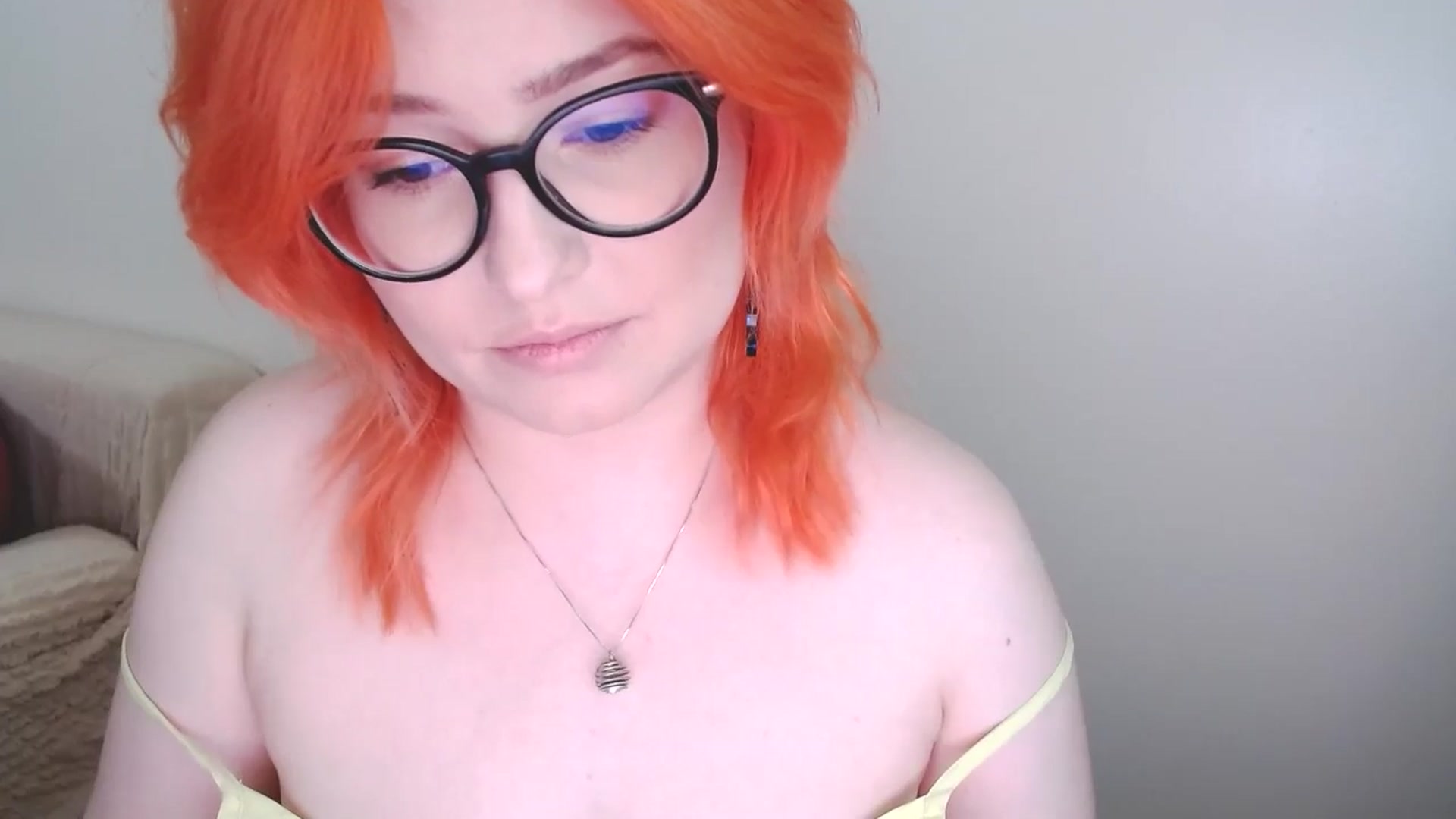 Gallery image thumbnail from EvaStar19's myfreecams stream on, 10/14/2024, 07:47 image 18 of 20