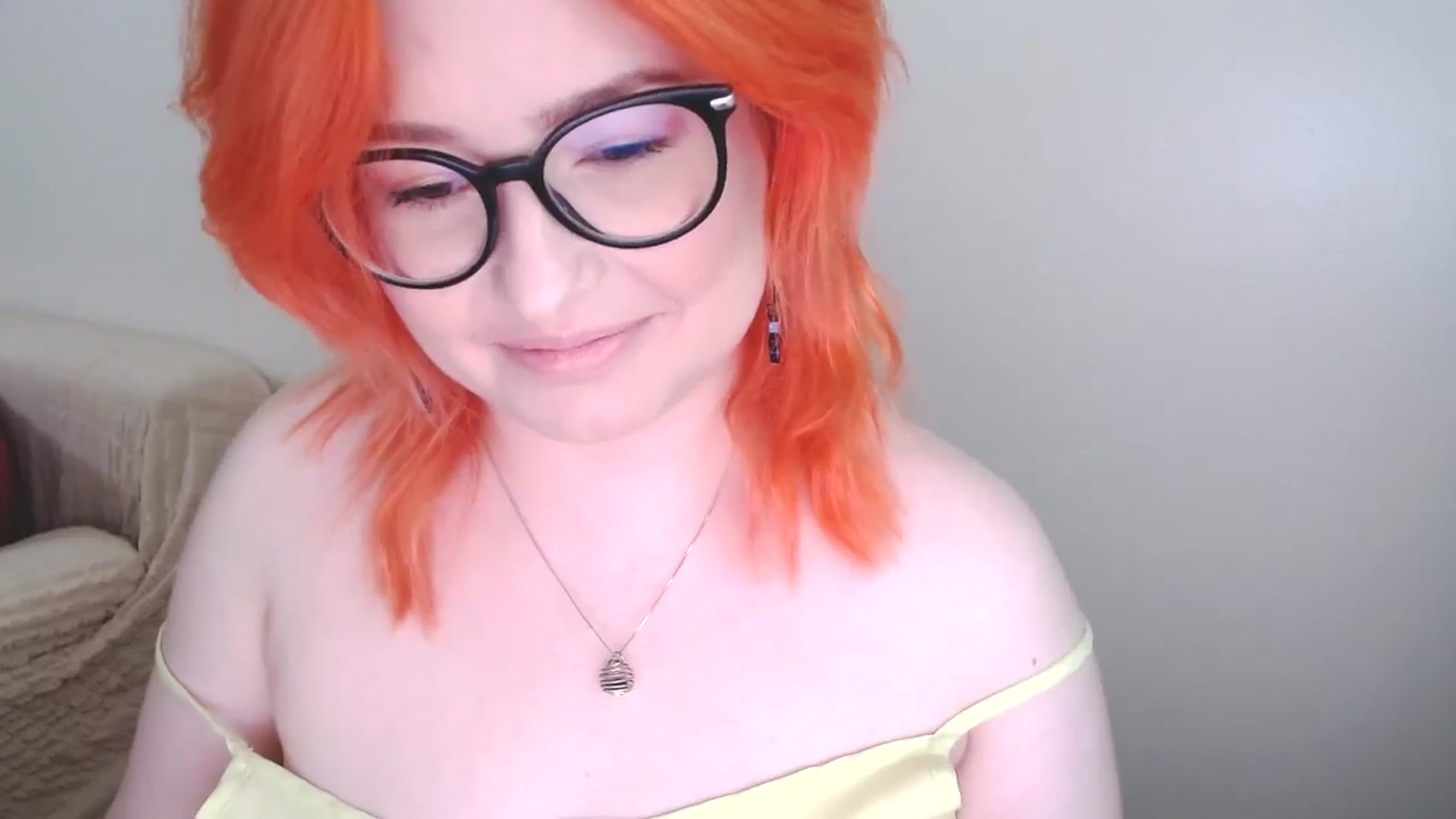 Gallery image thumbnail from EvaStar19's myfreecams stream on, 10/14/2024, 07:47 image 6 of 20