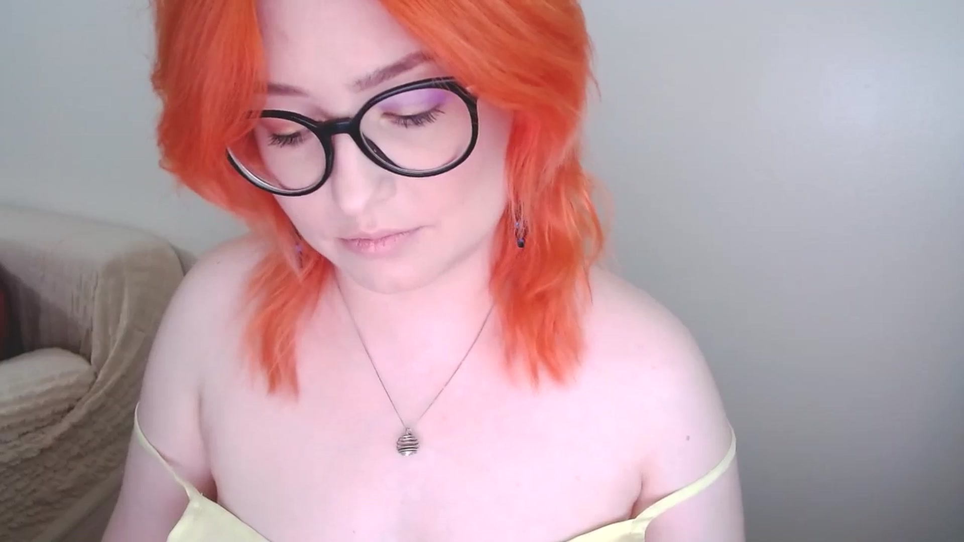 Gallery image thumbnail from EvaStar19's myfreecams stream on, 10/14/2024, 07:47 image 19 of 20
