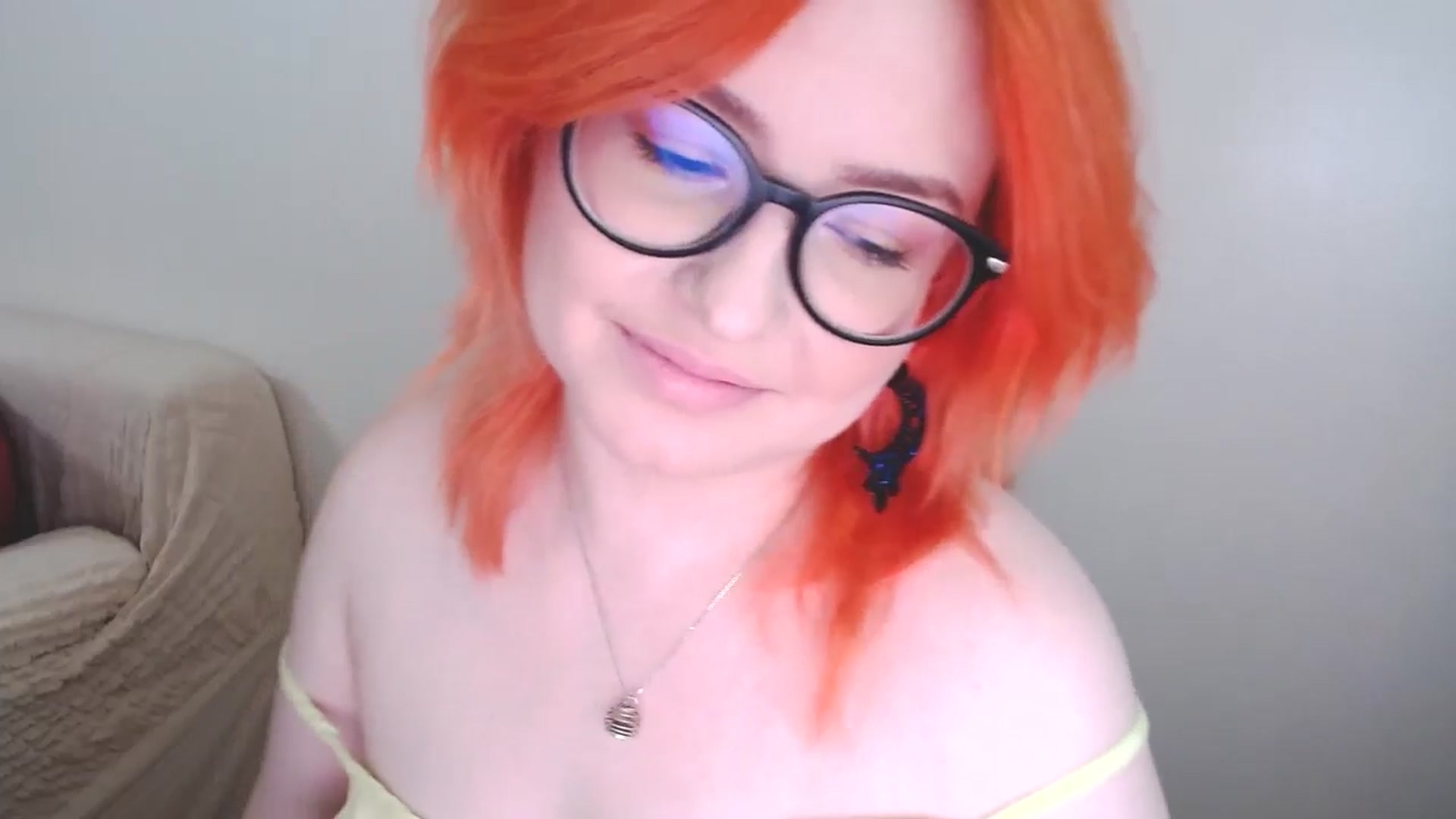 Gallery image thumbnail from EvaStar19's myfreecams stream on, 10/14/2024, 08:40 image 12 of 20