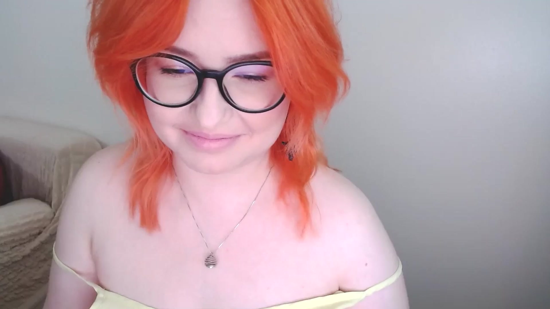 Gallery image thumbnail from EvaStar19's myfreecams stream on, 10/14/2024, 08:40 image 4 of 20