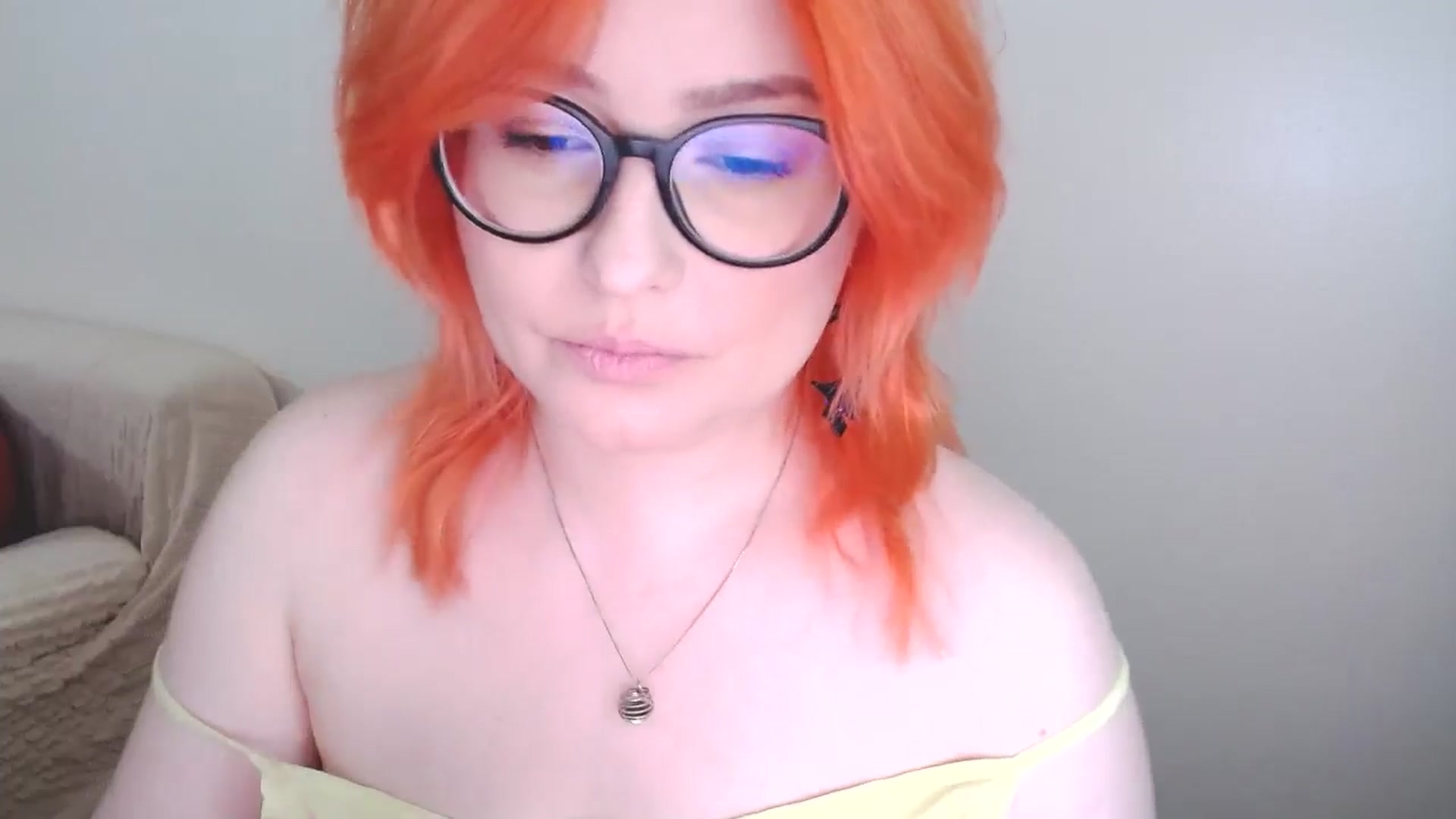 Gallery image thumbnail from EvaStar19's myfreecams stream on, 10/14/2024, 08:40 image 9 of 20