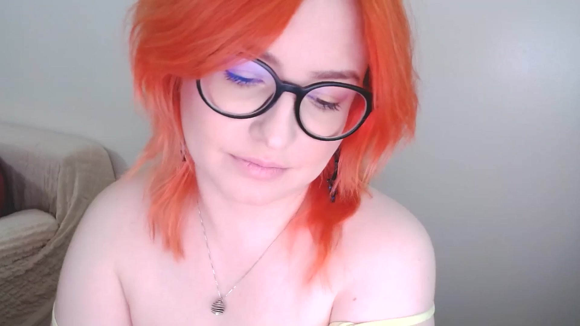 Gallery image thumbnail from EvaStar19's myfreecams stream on, 10/14/2024, 08:40 image 14 of 20