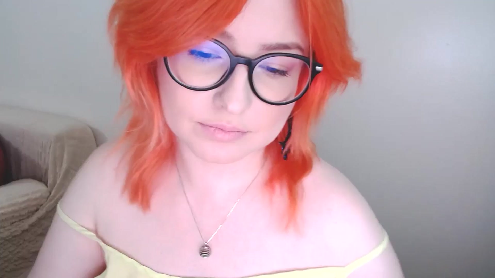 Gallery image thumbnail from EvaStar19's myfreecams stream on, 10/14/2024, 08:40 image 17 of 20