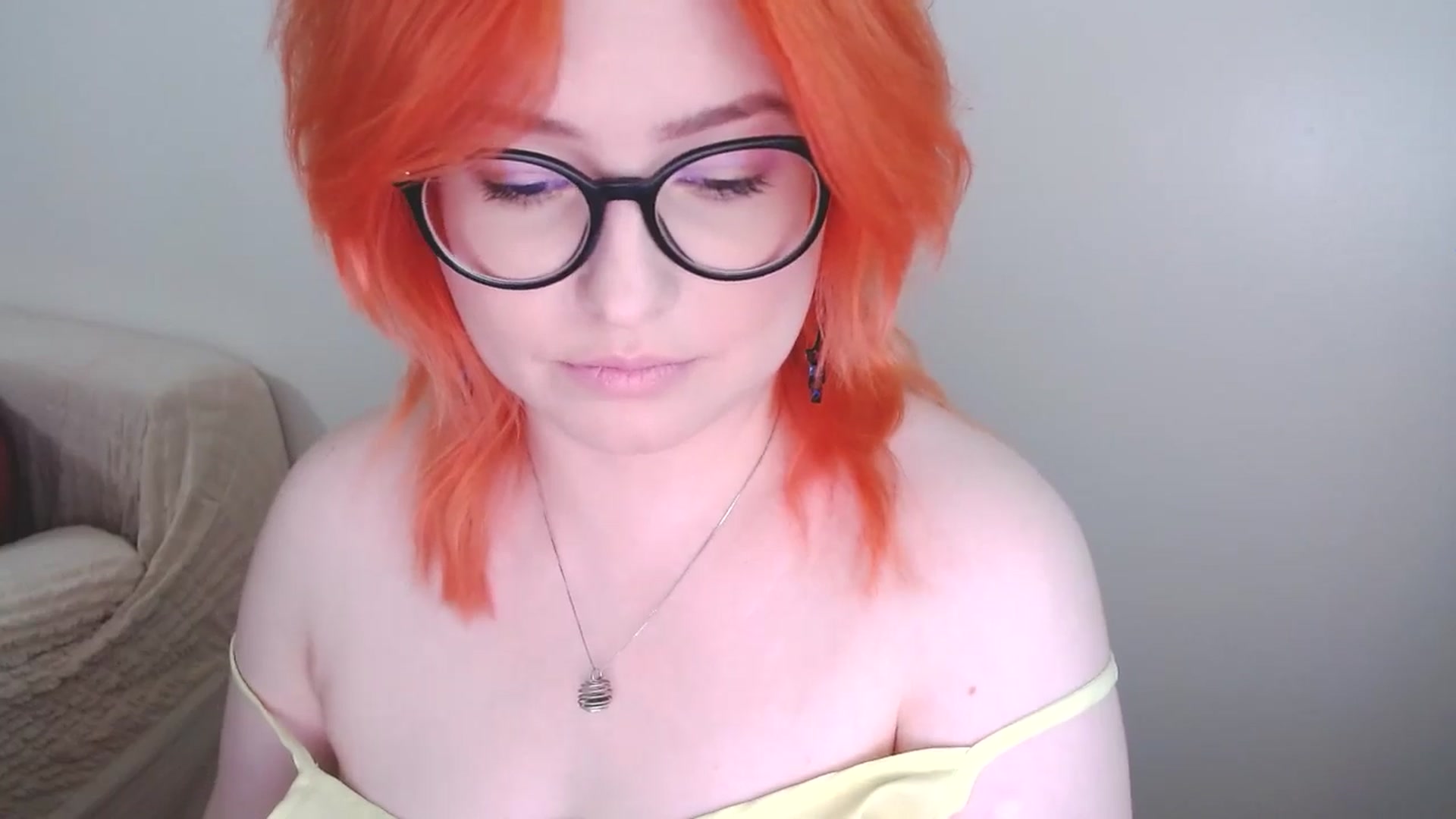 Gallery image thumbnail from EvaStar19's myfreecams stream on, 10/14/2024, 08:40 image 6 of 20