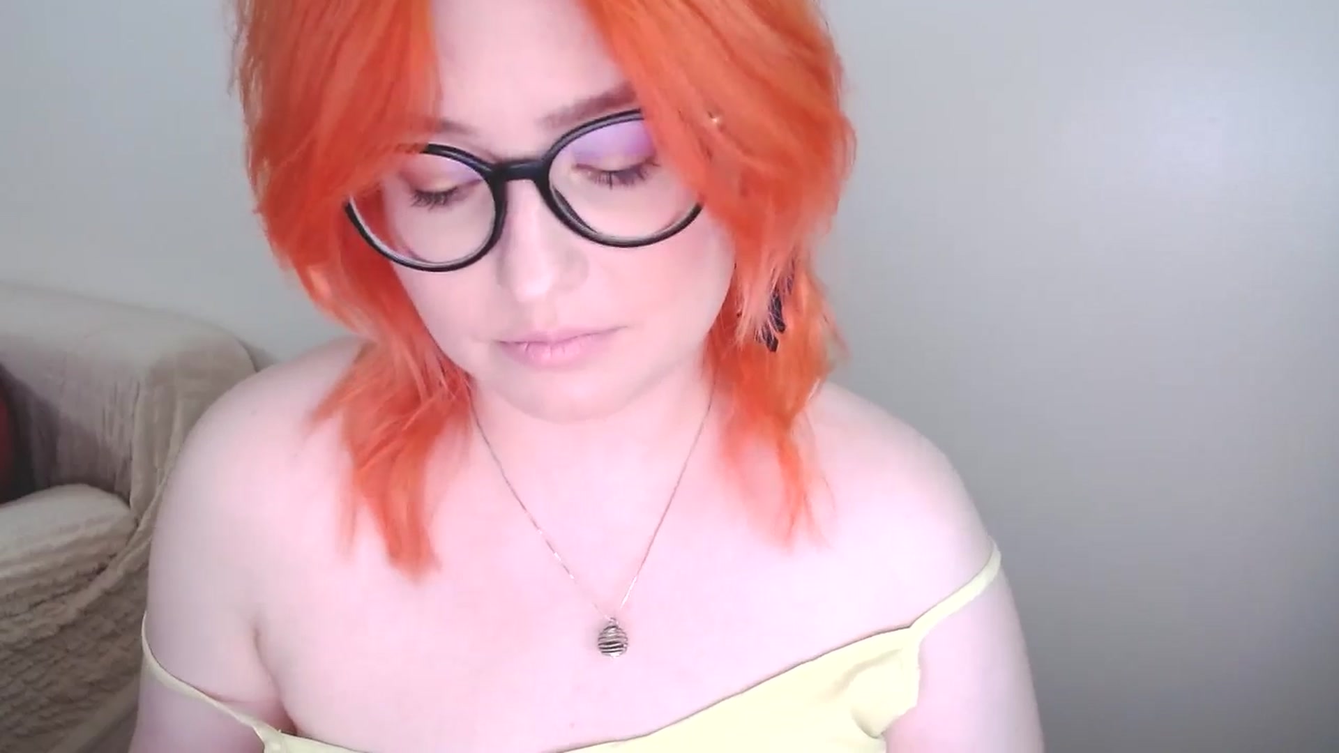 Gallery image thumbnail from EvaStar19's myfreecams stream on, 10/14/2024, 08:40 image 8 of 20