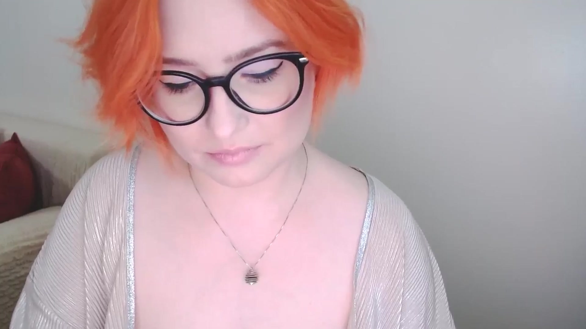 Gallery image thumbnail from EvaStar19's myfreecams stream on, 10/15/2024, 09:02 image 18 of 20