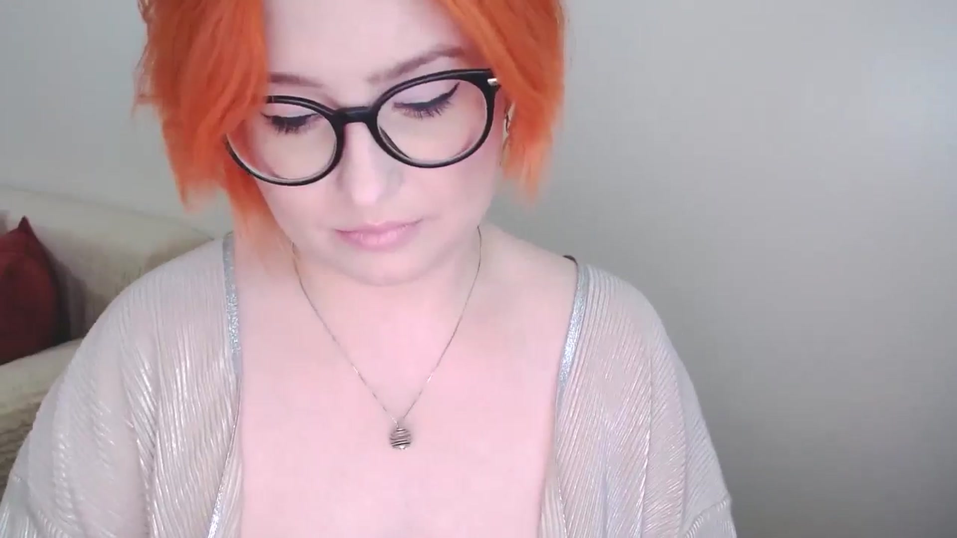 Gallery image thumbnail from EvaStar19's myfreecams stream on, 10/15/2024, 09:02 image 13 of 20
