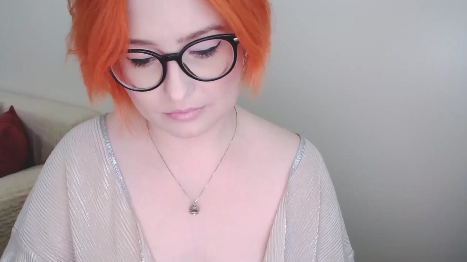 Gallery image thumbnail from EvaStar19's myfreecams stream on, 10/15/2024, 09:02 image 12 of 20