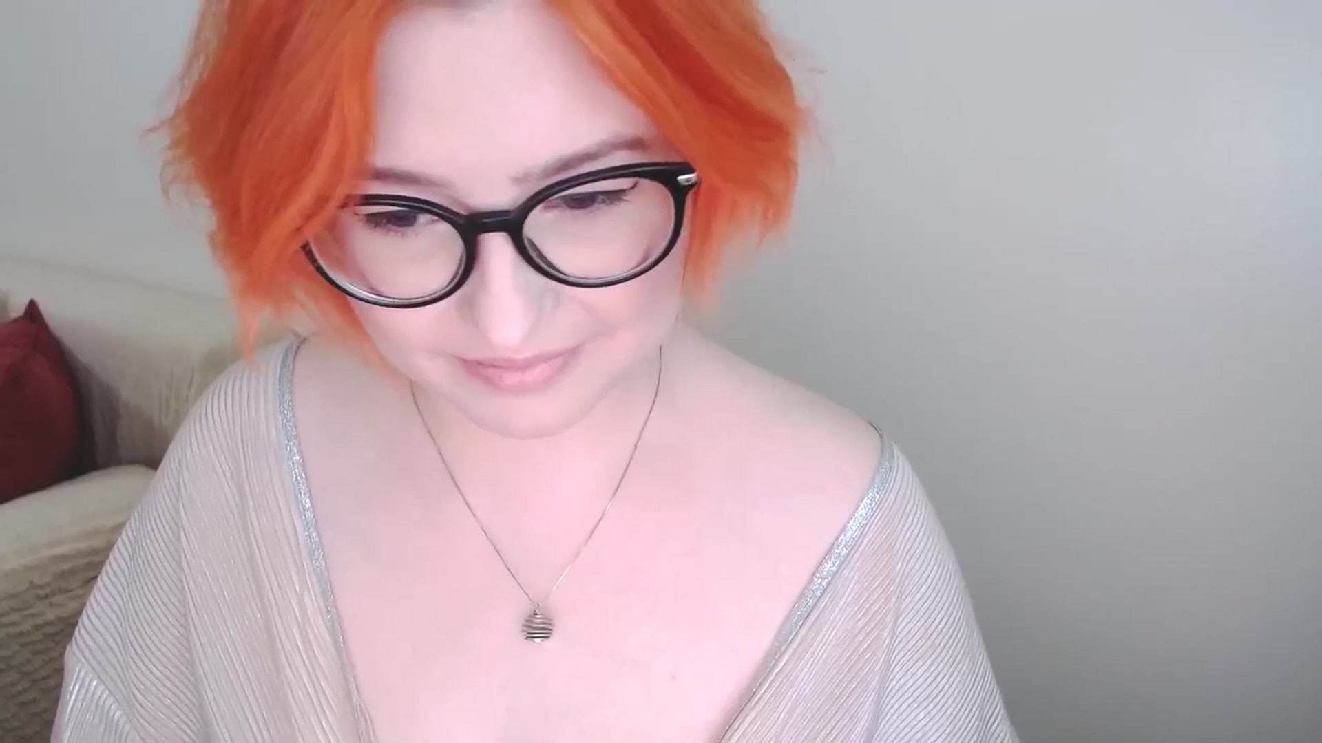 Gallery image thumbnail from EvaStar19's myfreecams stream on, 10/15/2024, 09:02 image 5 of 20