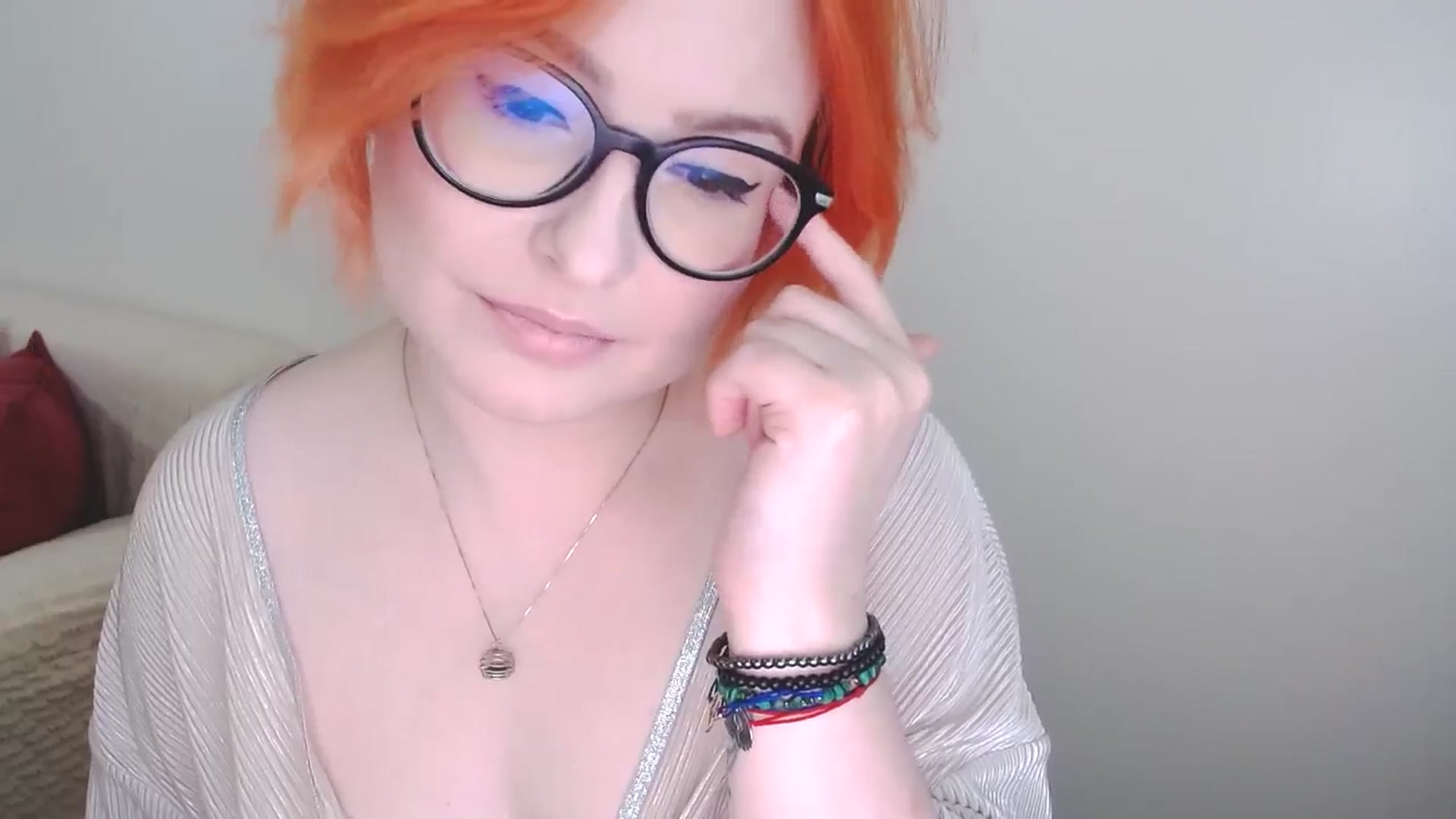 Gallery image thumbnail from EvaStar19's myfreecams stream on, 10/15/2024, 09:02 image 3 of 20