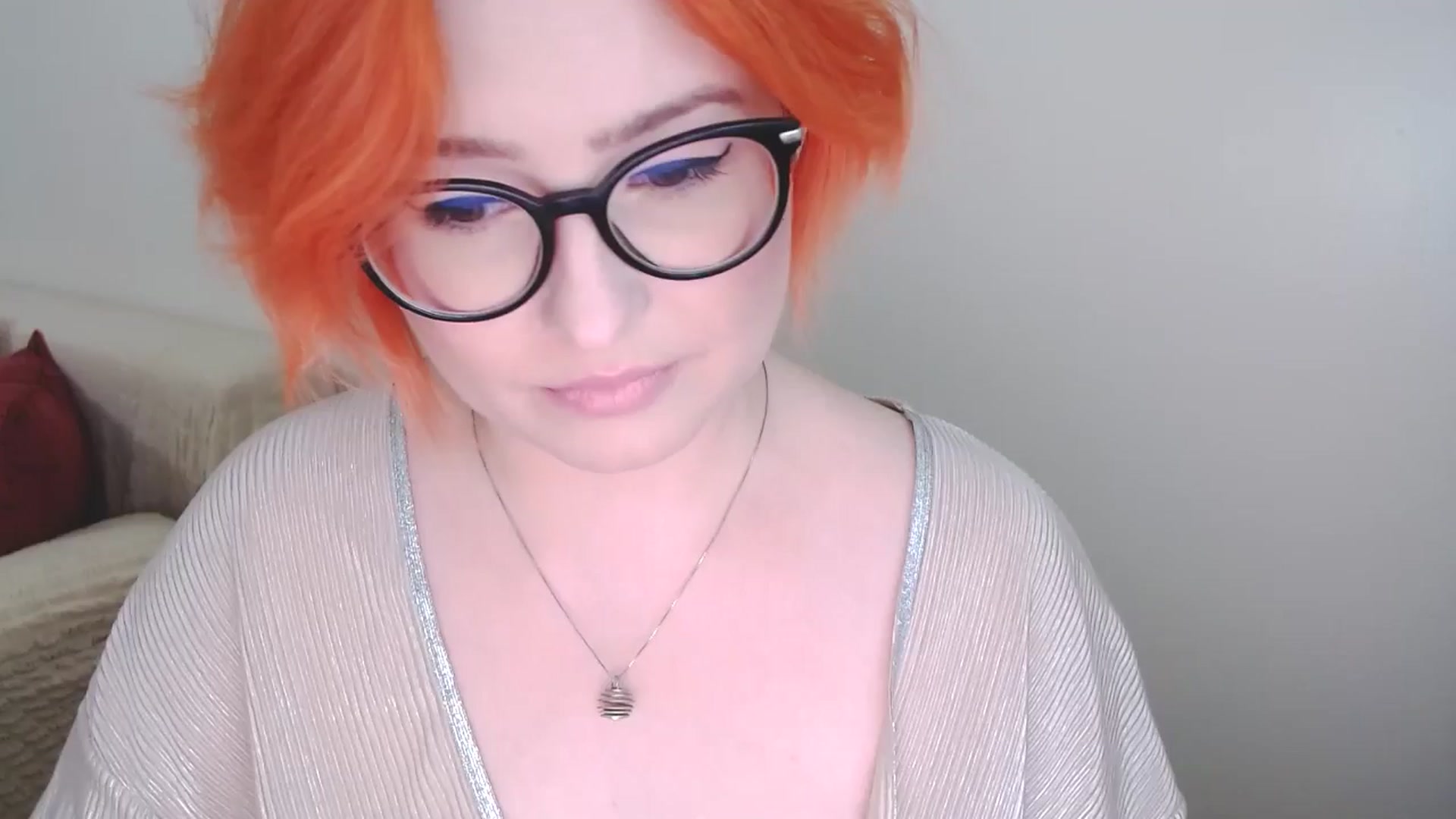 Gallery image thumbnail from EvaStar19's myfreecams stream on, 10/15/2024, 09:02 image 14 of 20