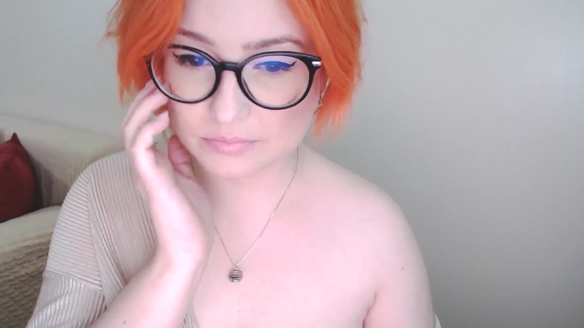 Gallery image thumbnail from EvaStar19's myfreecams stream on, 10/15/2024, 09:02 image 9 of 20