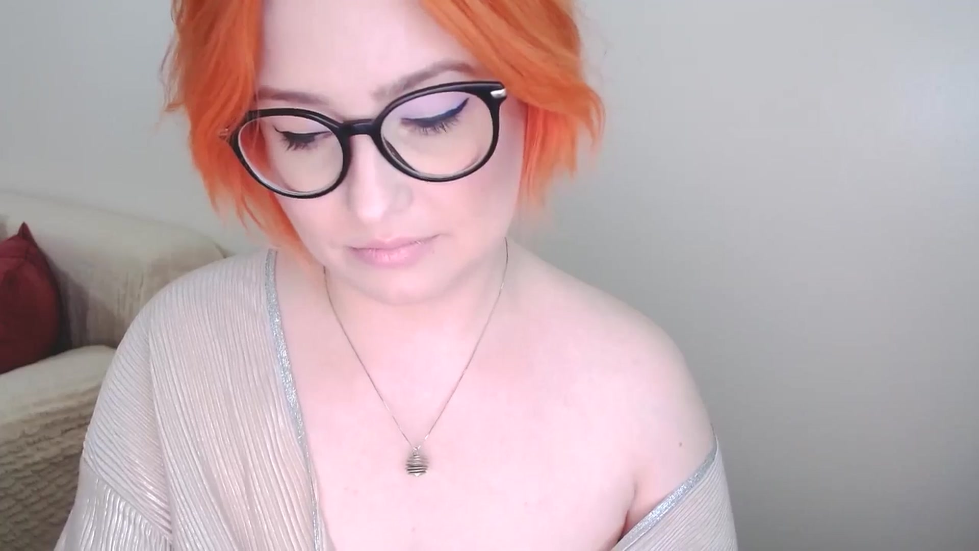 Gallery image thumbnail from EvaStar19's myfreecams stream on, 10/15/2024, 09:02 image 7 of 20