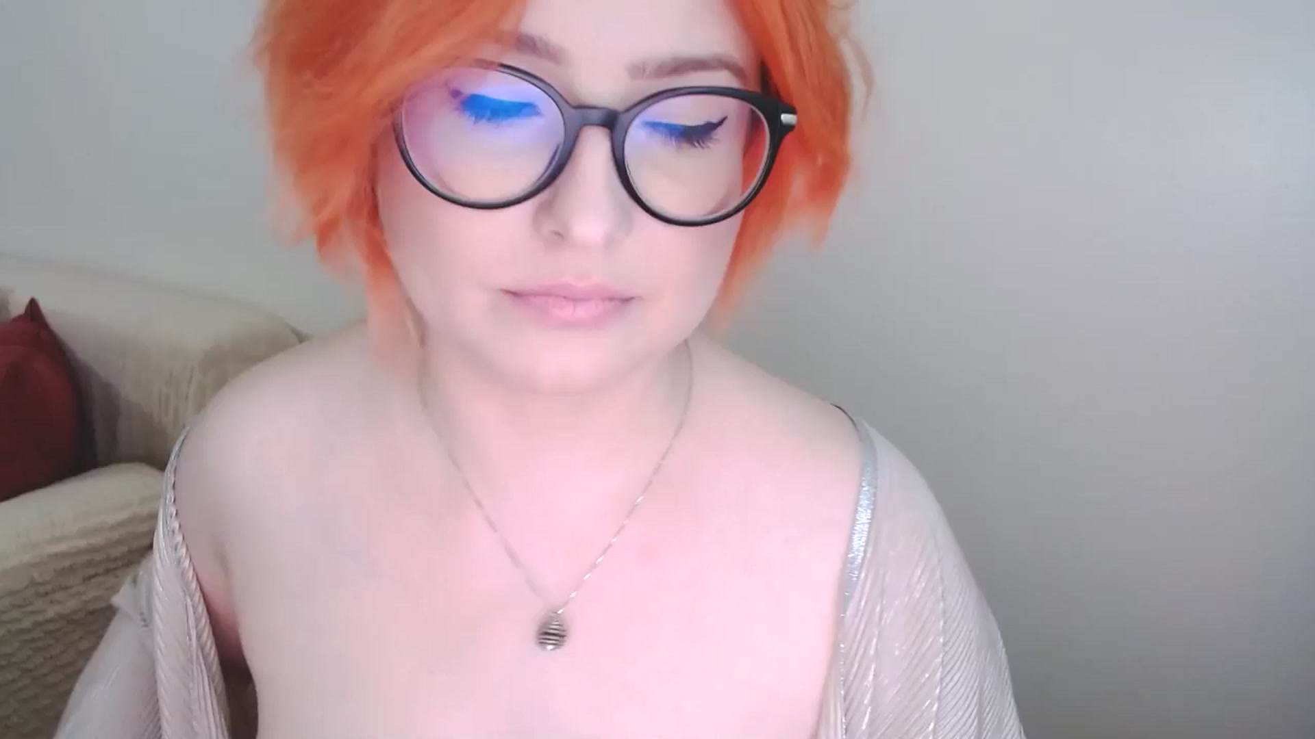 Gallery image thumbnail from EvaStar19's myfreecams stream on, 10/15/2024, 09:02 image 19 of 20