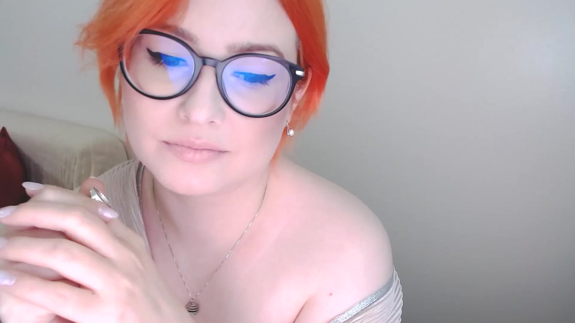 Gallery image thumbnail from EvaStar19's myfreecams stream on, 10/15/2024, 11:19 image 5 of 20