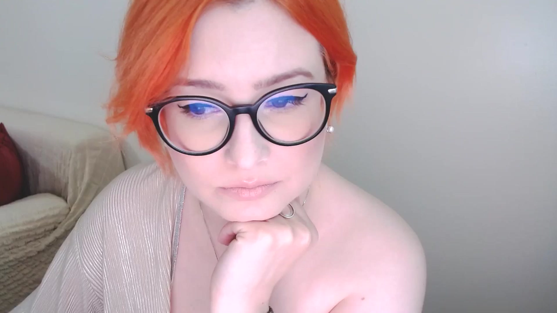 Gallery image thumbnail from EvaStar19's myfreecams stream on, 10/15/2024, 11:19 image 11 of 20