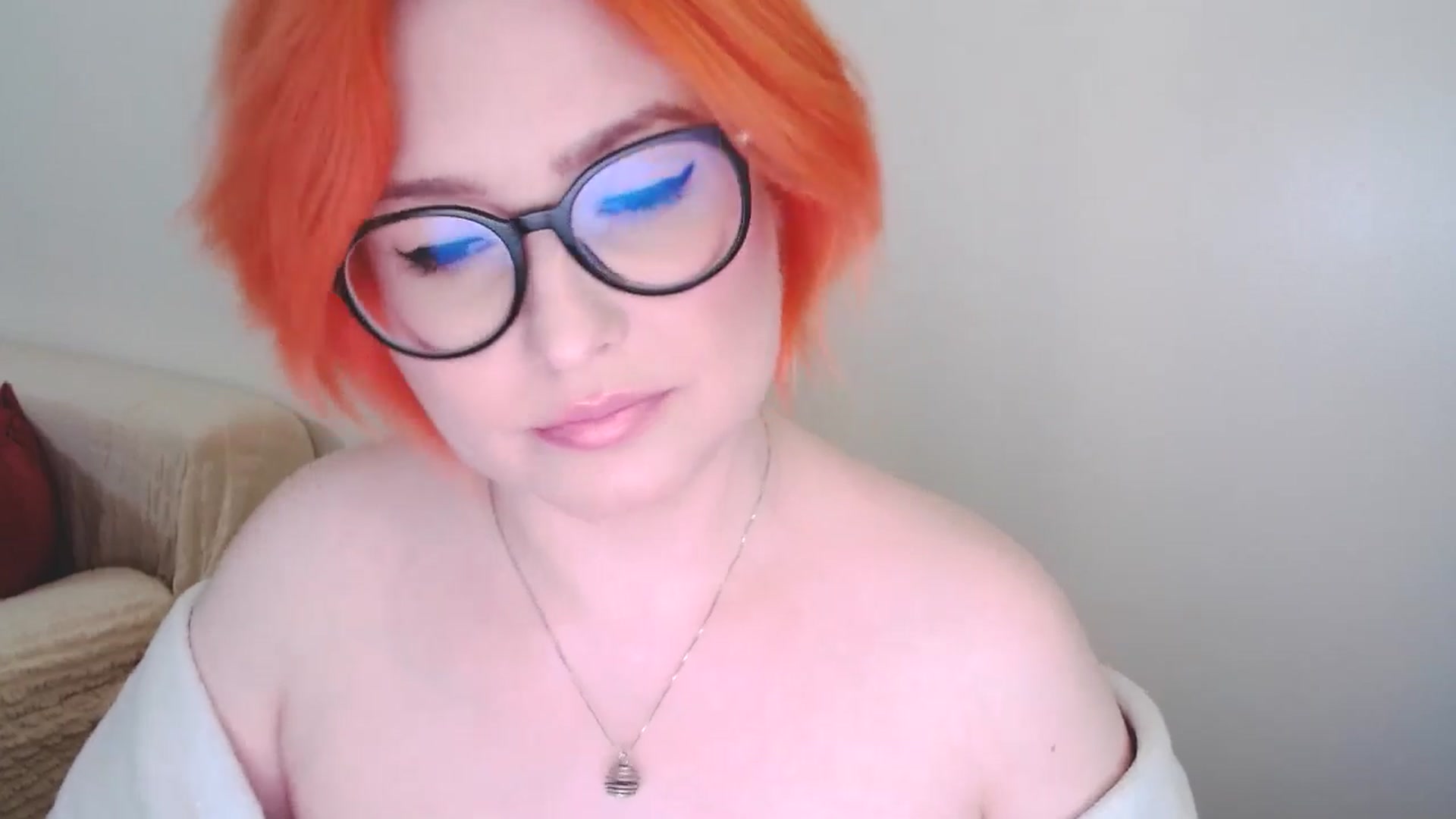 Gallery image thumbnail from EvaStar19's myfreecams stream on, 10/15/2024, 15:12 image 9 of 20
