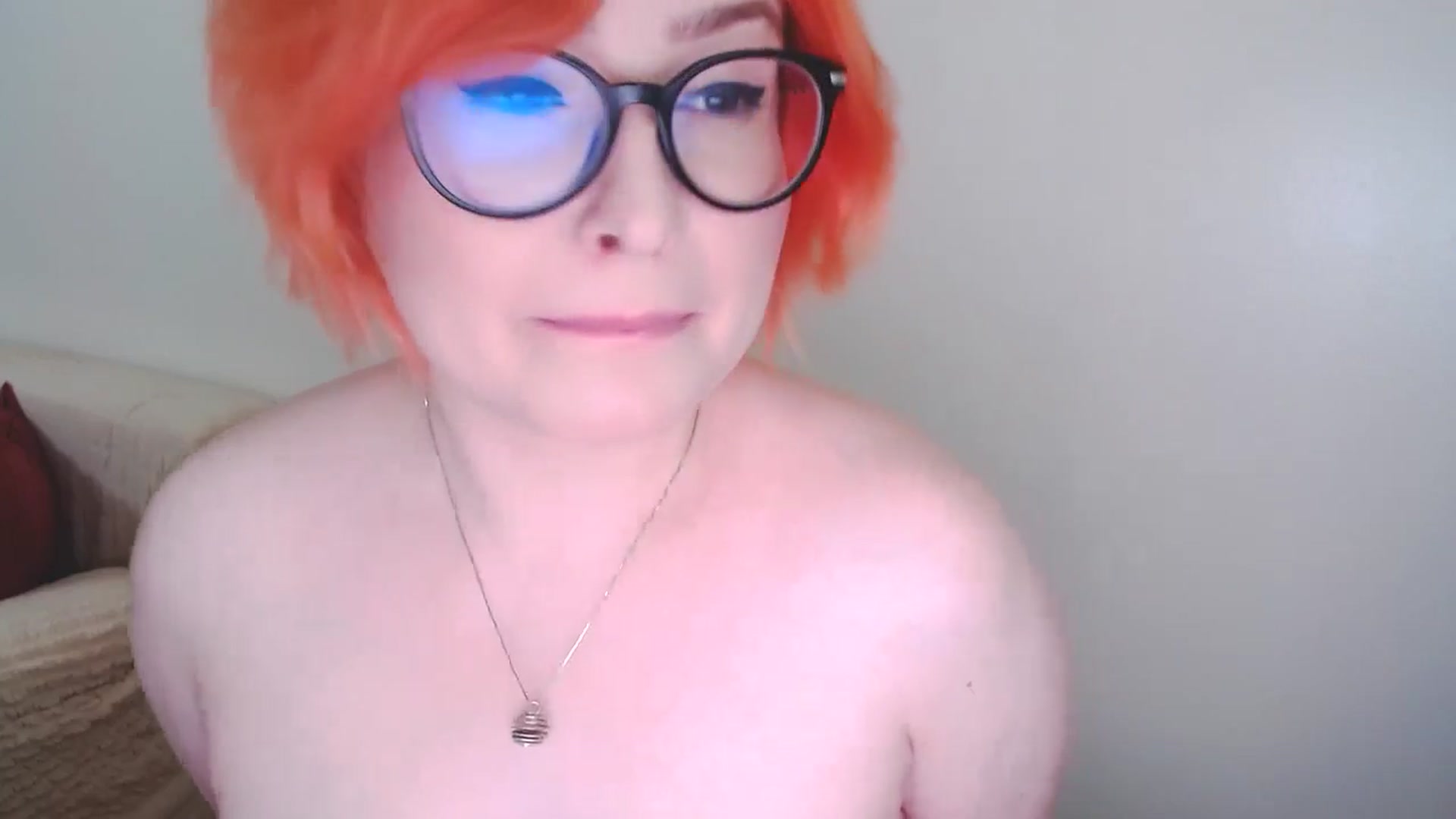 Gallery image thumbnail from EvaStar19's myfreecams stream on, 10/15/2024, 15:12 image 13 of 20