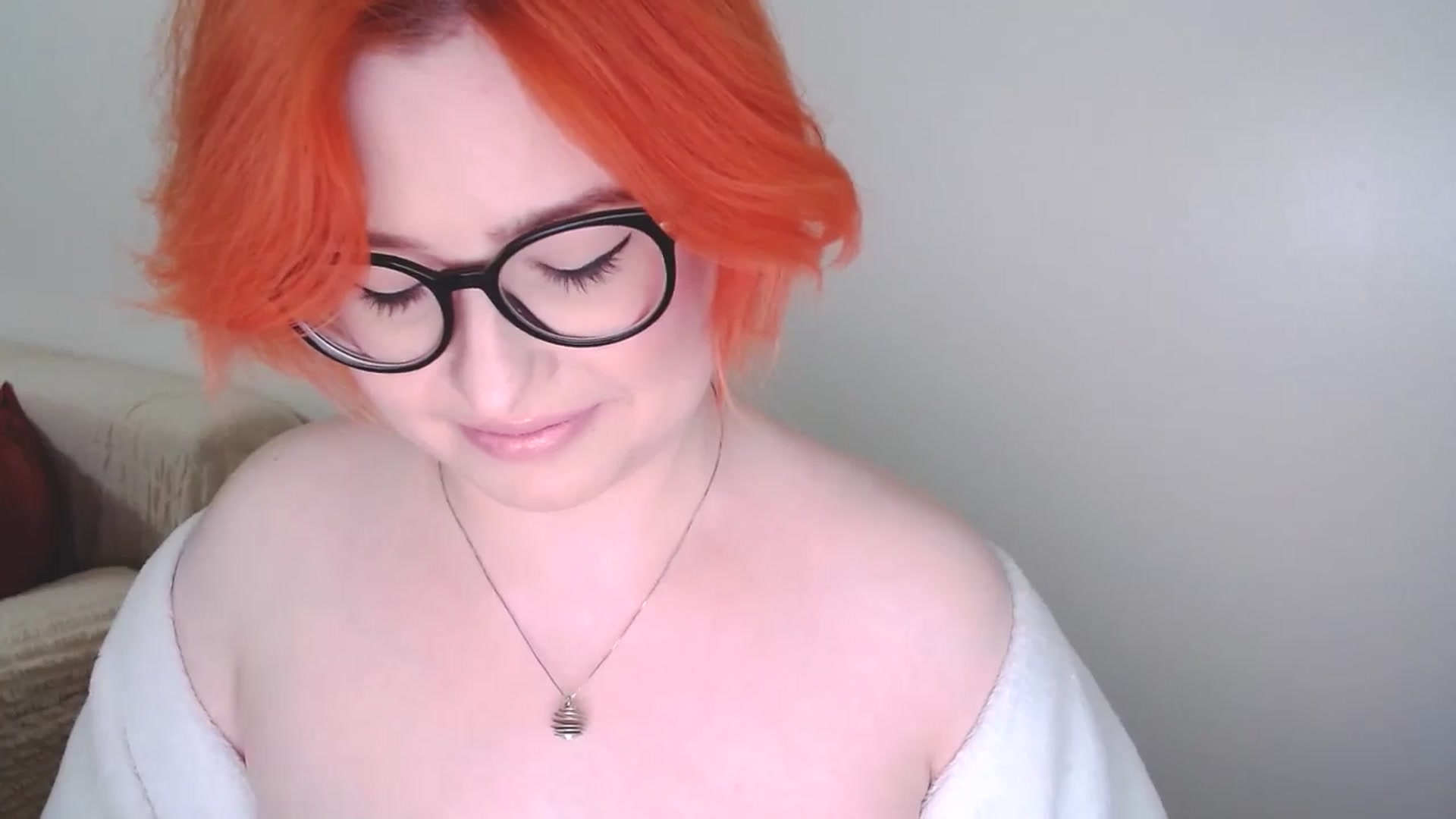 Gallery image thumbnail from EvaStar19's myfreecams stream on, 10/15/2024, 15:12 image 15 of 20
