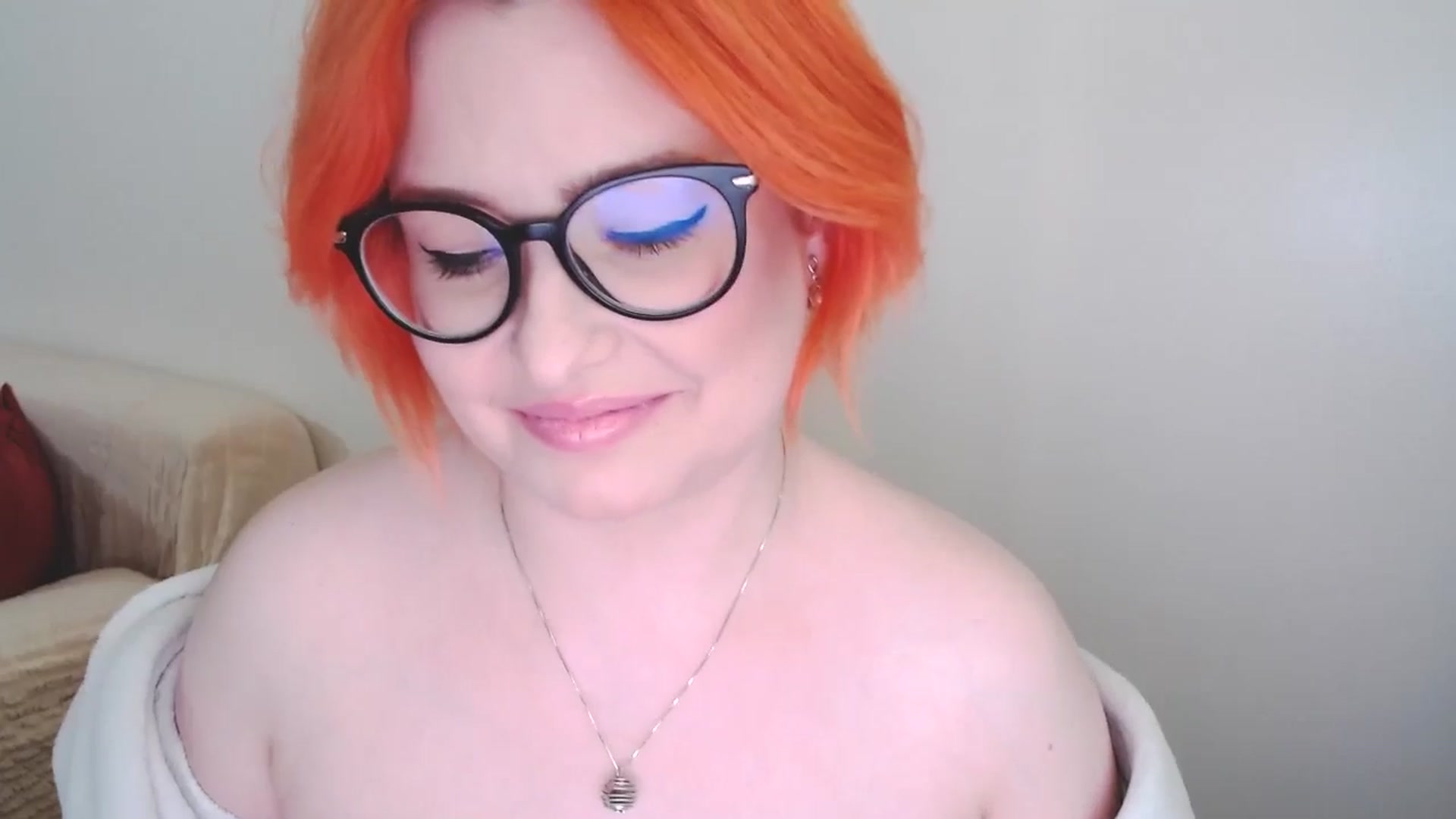 Gallery image thumbnail from EvaStar19's myfreecams stream on, 10/15/2024, 15:12 image 3 of 20