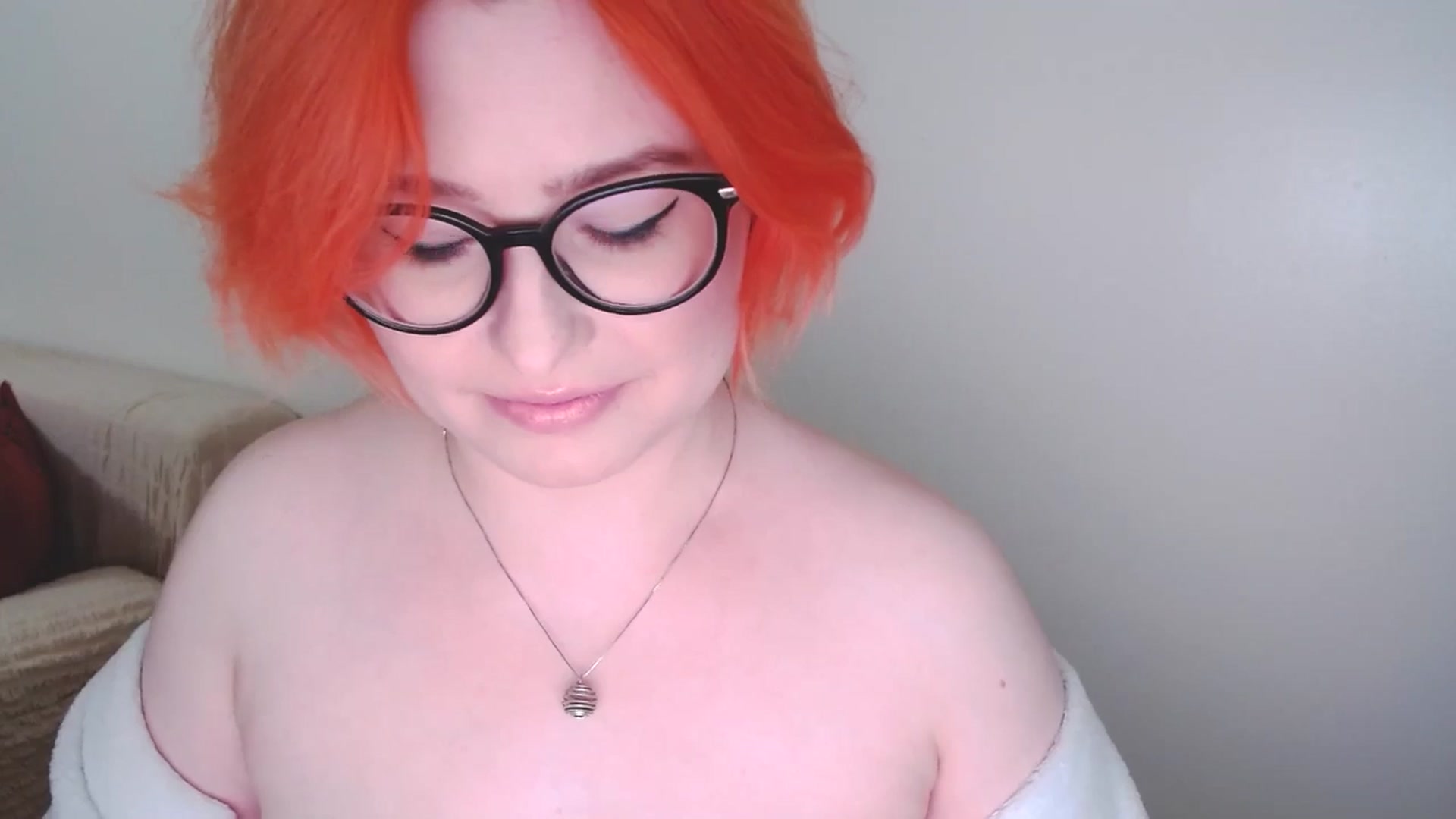 Gallery image thumbnail from EvaStar19's myfreecams stream on, 10/15/2024, 15:12 image 16 of 20
