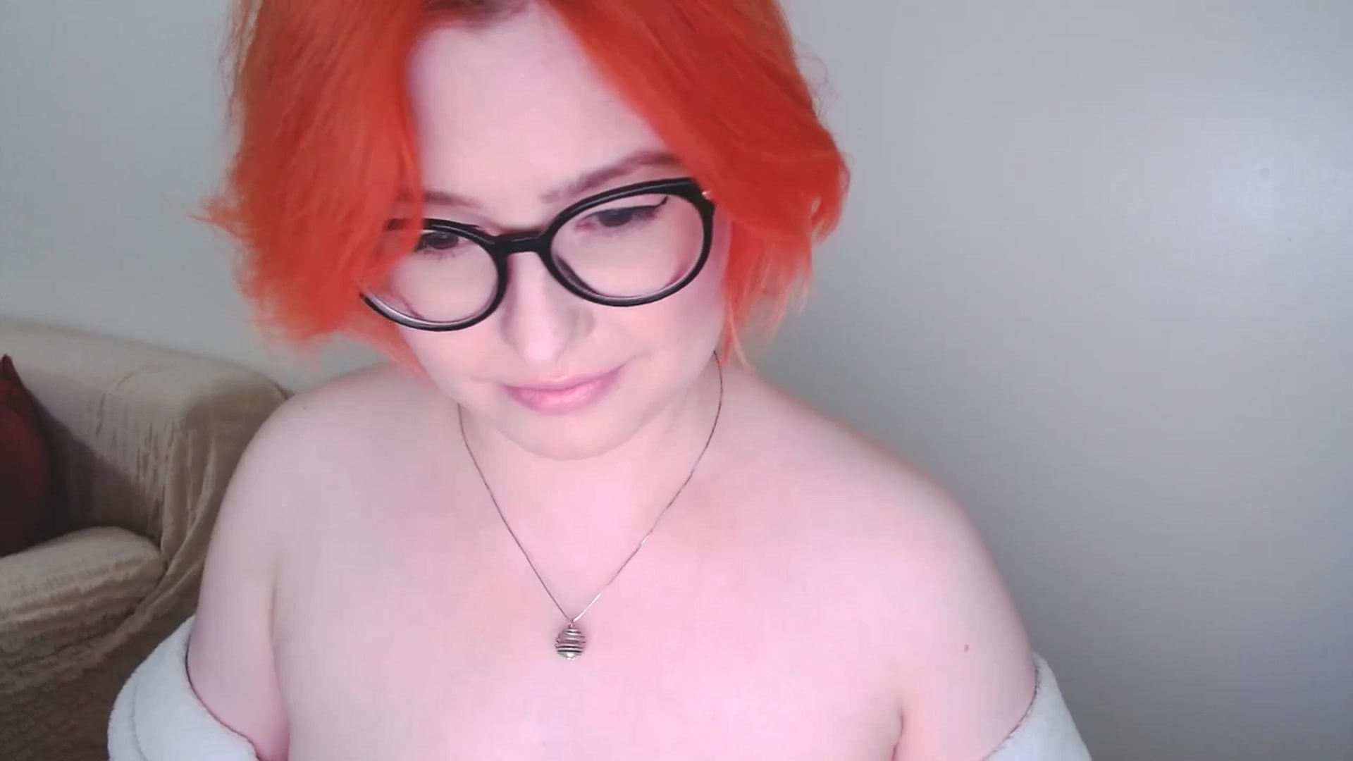 Gallery image thumbnail from EvaStar19's myfreecams stream on, 10/15/2024, 15:12 image 17 of 20