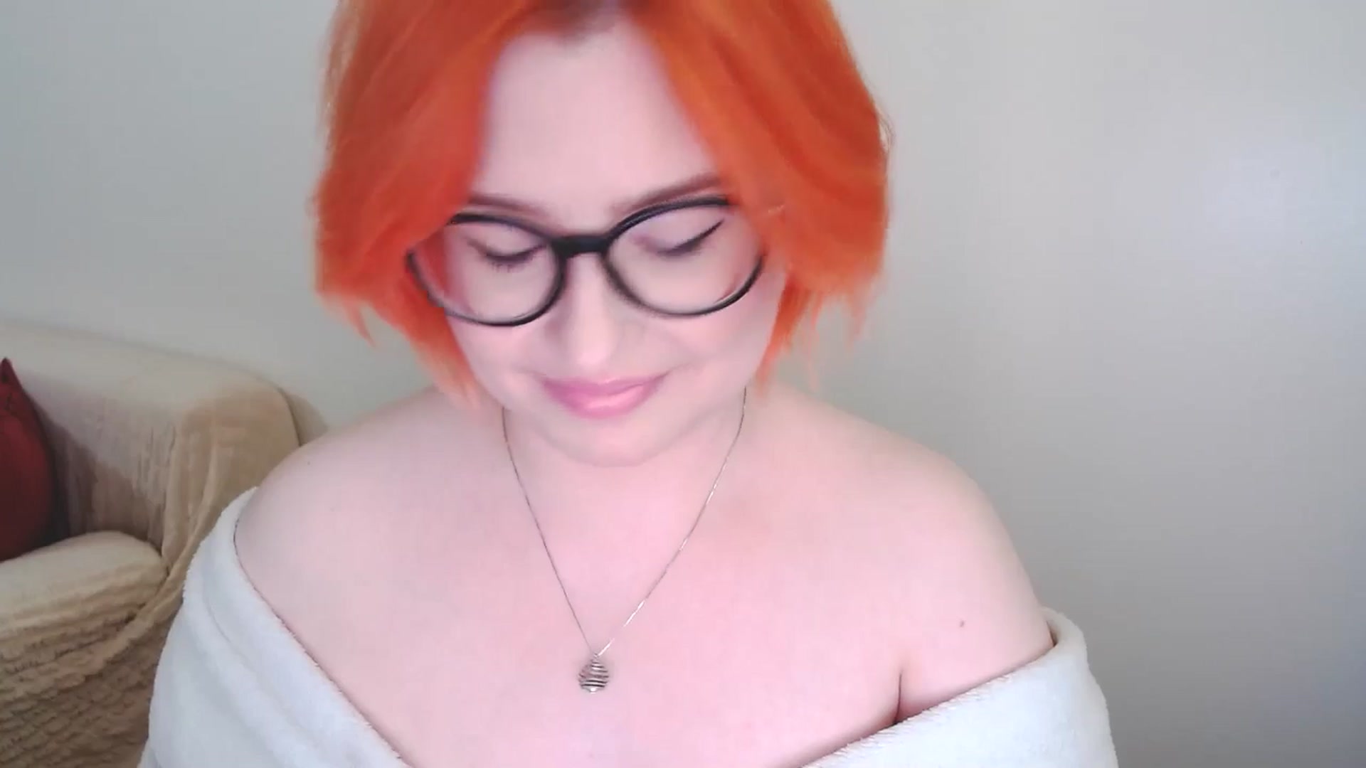 Gallery image thumbnail from EvaStar19's myfreecams stream on, 10/15/2024, 15:12 image 5 of 20