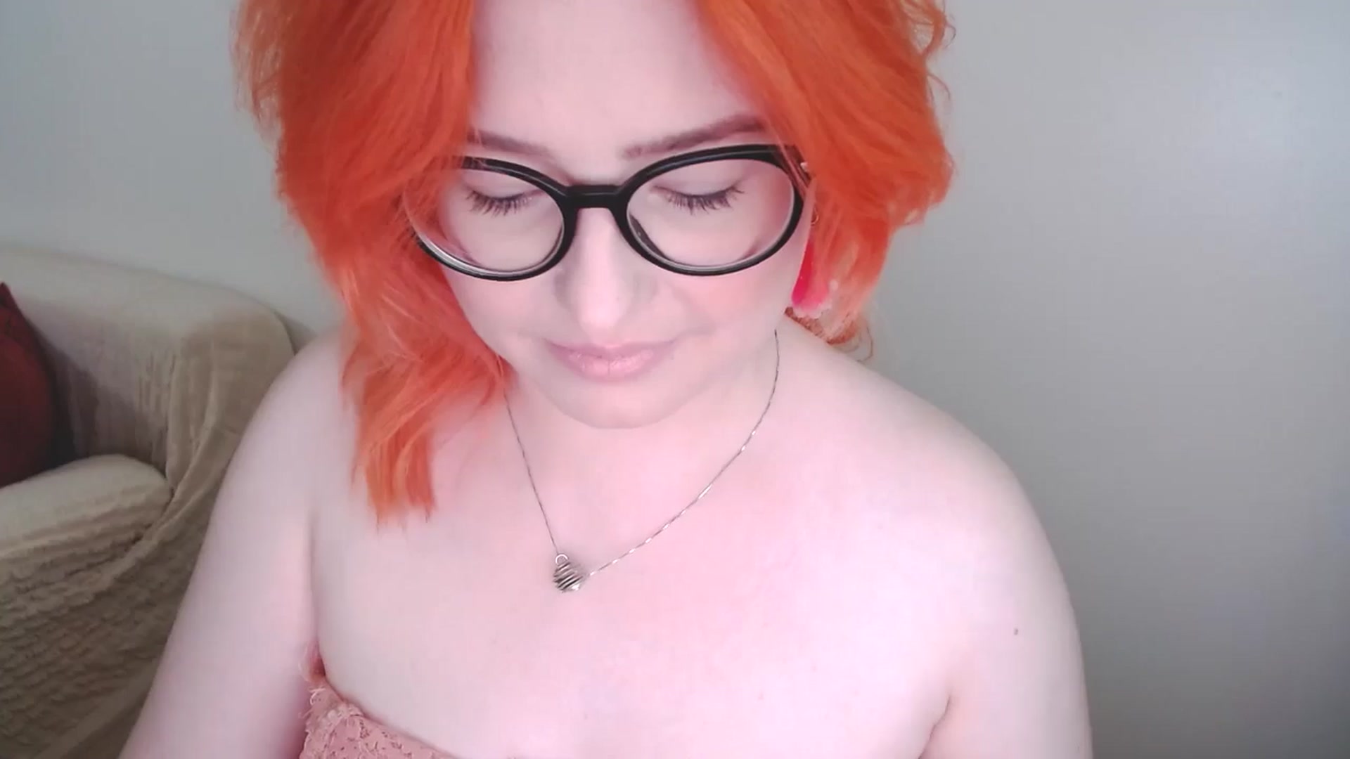 Gallery image thumbnail from EvaStar19's myfreecams stream on, 10/16/2024, 09:10 image 2 of 20