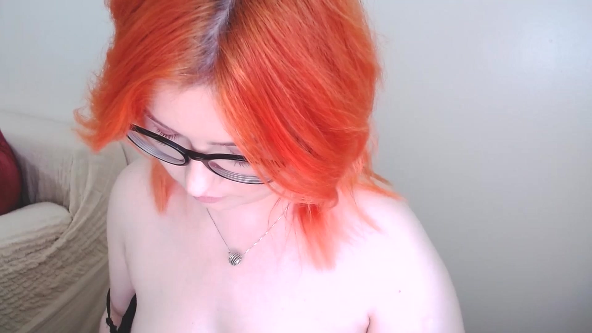 Gallery image thumbnail from EvaStar19's myfreecams stream on, 10/17/2024, 08:26 image 9 of 20