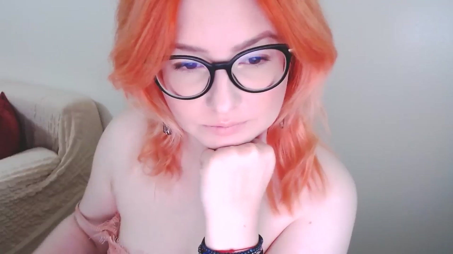 Gallery image thumbnail from EvaStar19's myfreecams stream on, 11/12/2024, 08:16 image 8 of 20