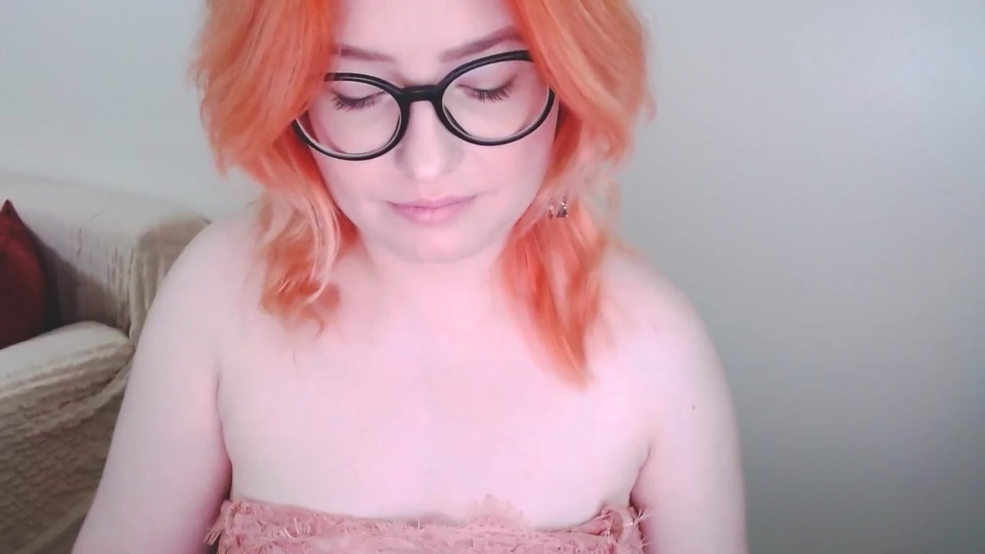 Gallery image thumbnail from EvaStar19's myfreecams stream on, 11/12/2024, 09:14 image 14 of 20