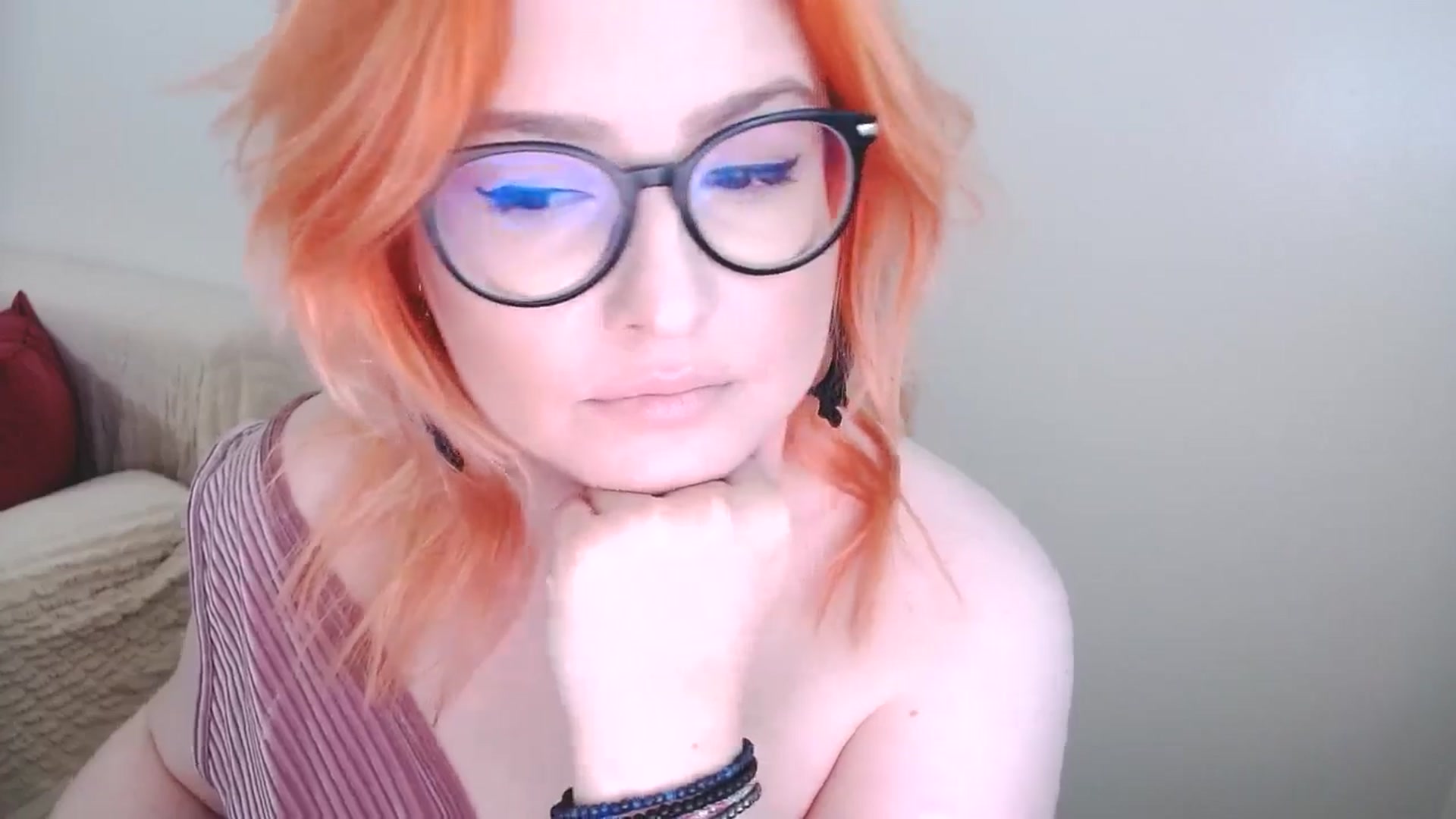 Gallery image thumbnail from EvaStar19's myfreecams stream on, 11/17/2024, 12:50 image 3 of 20